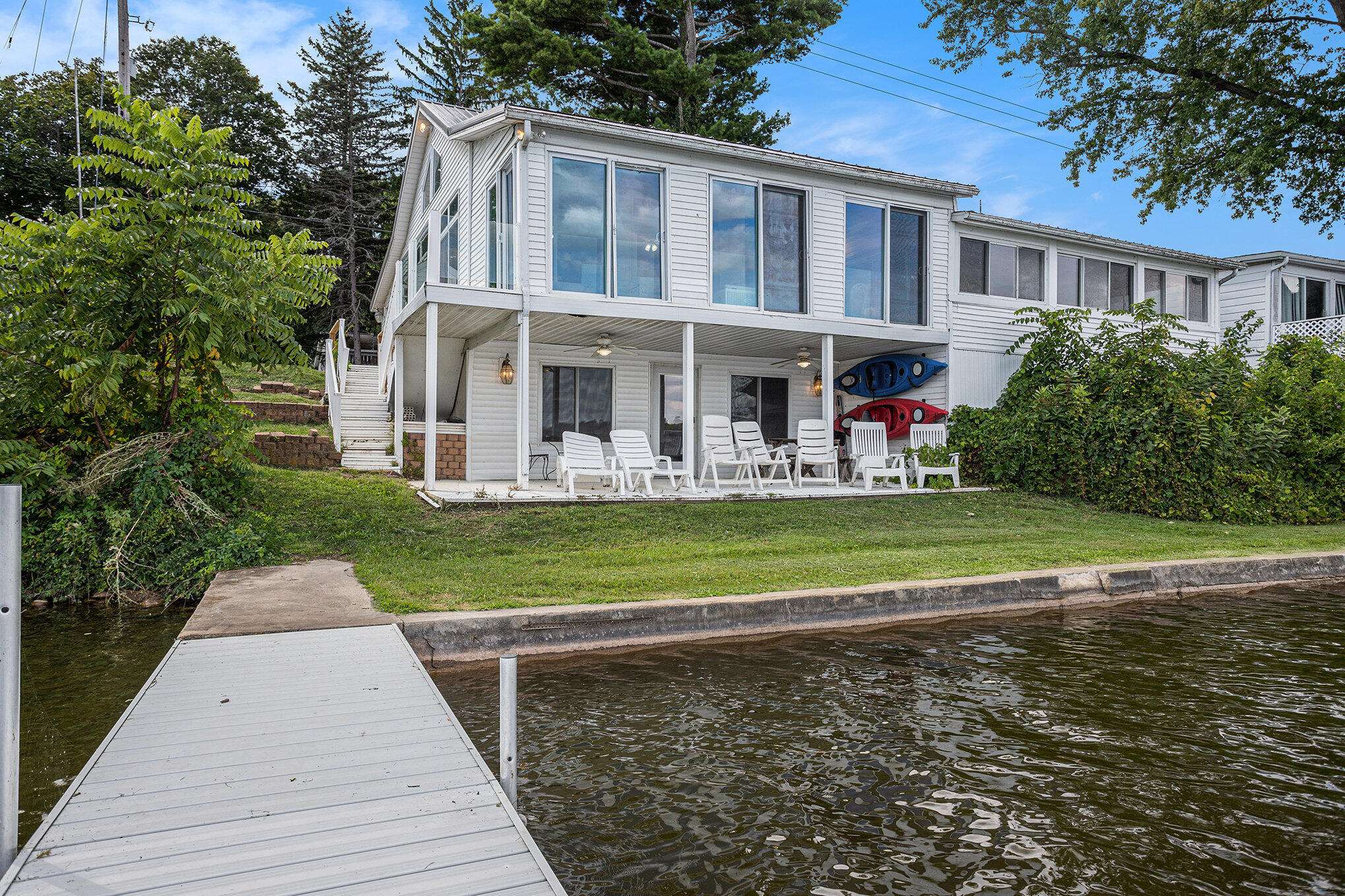 Colon, MI 49040,917 Elm Street