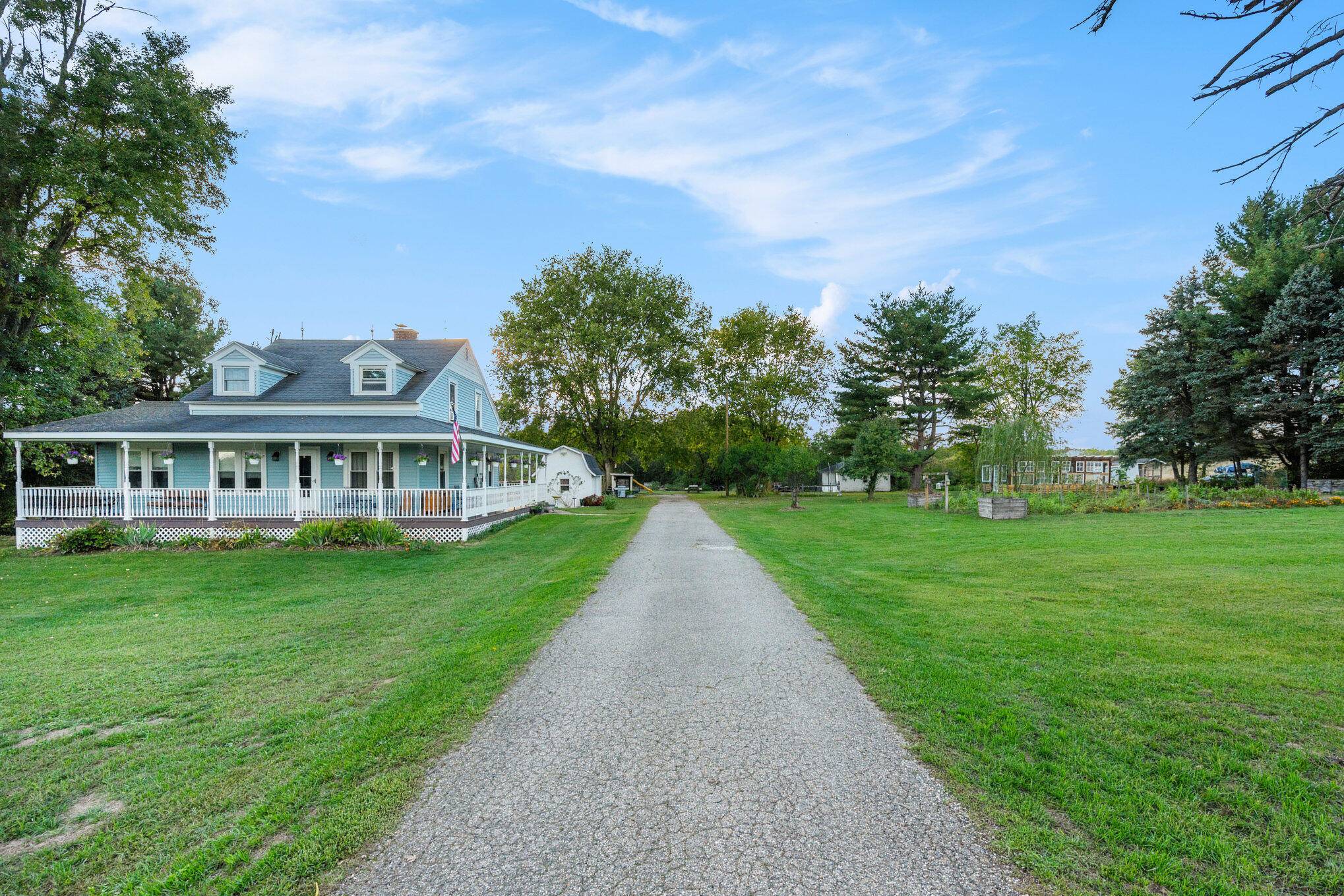 Paw Paw, MI 49079,38480 N M 40 Highway