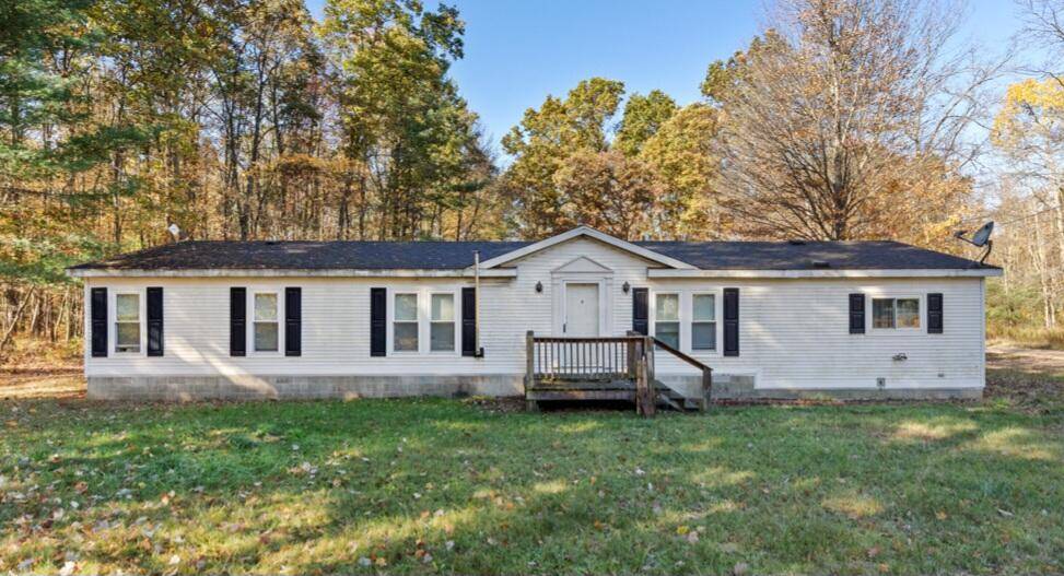 Holton, MI 49425,6585 Crystal Lake Rd