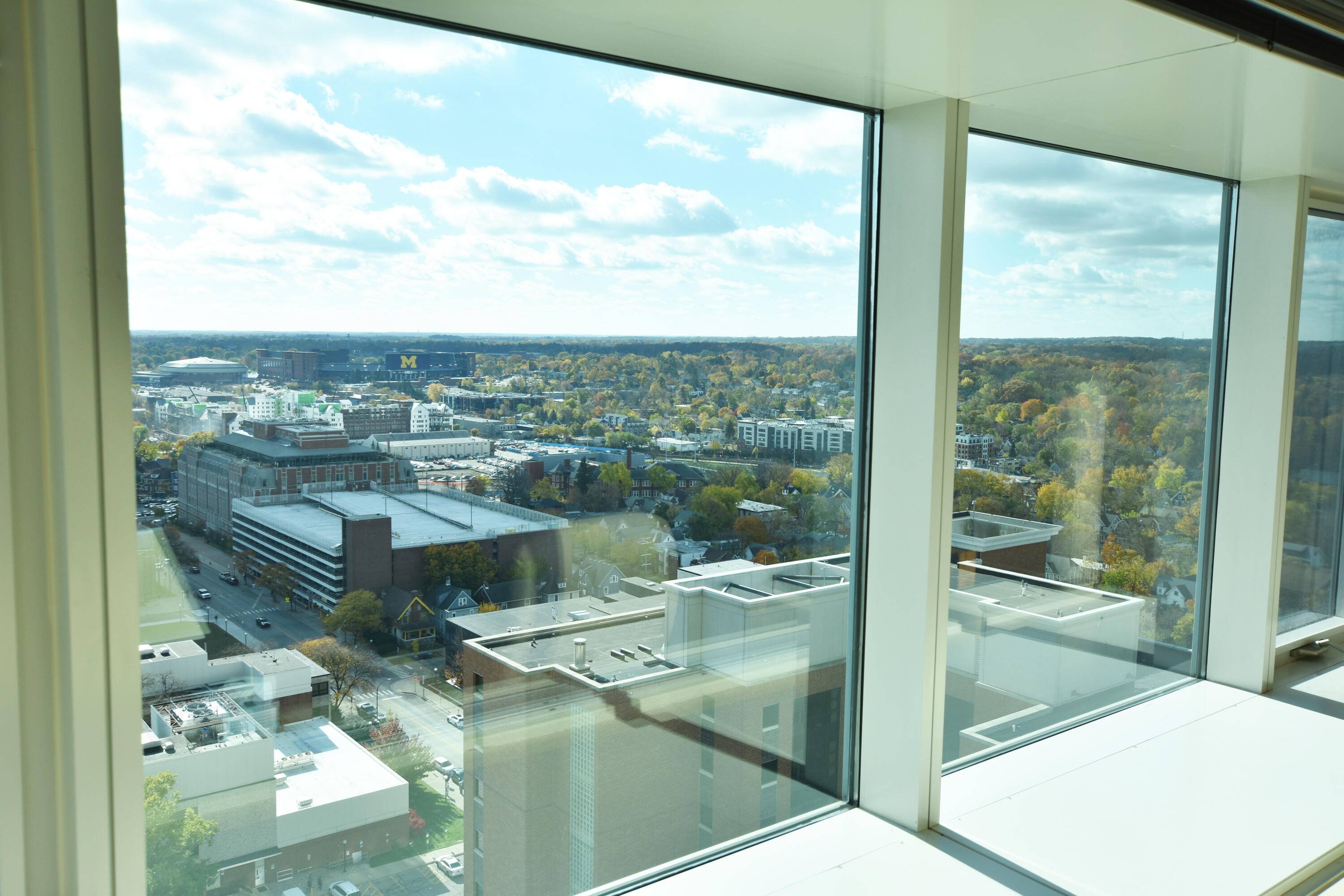 Ann Arbor, MI 48104,555 E William Street #23L