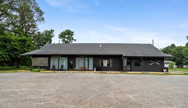 Pleasant Lake, MI 49272,4426 E Berry Road