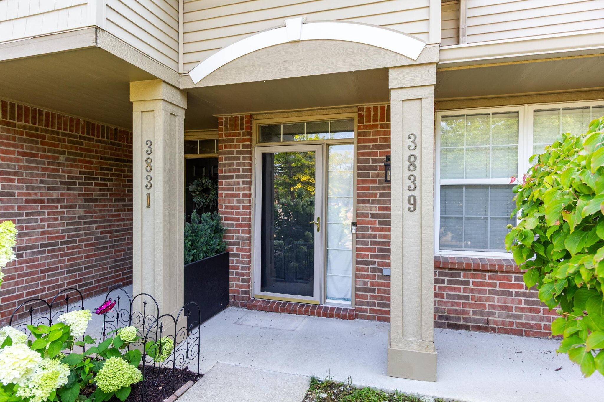 Canton, MI 48188,3839 Norwich Drive