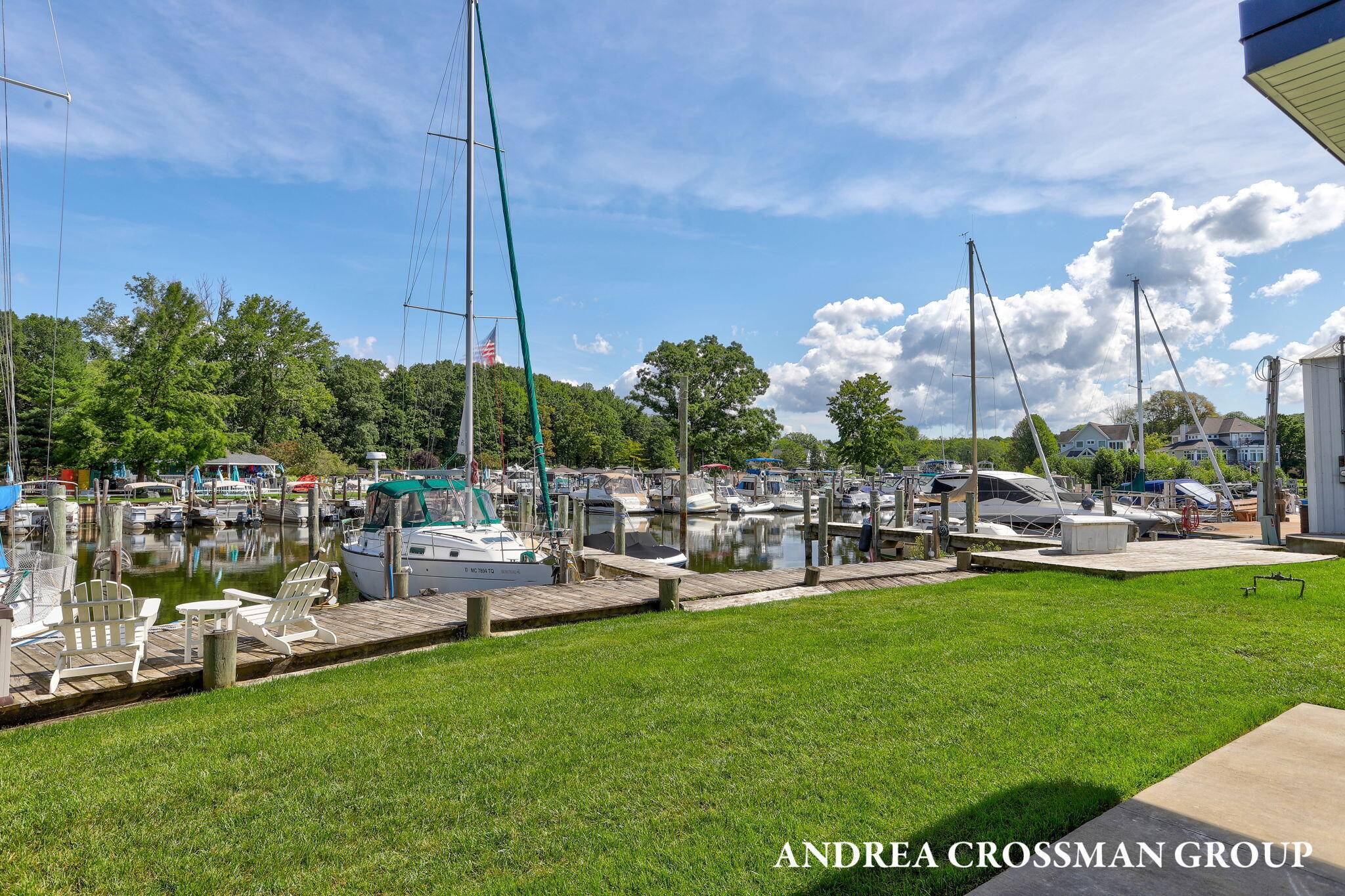 South Haven, MI 49090,1 Bailey Avenue #2