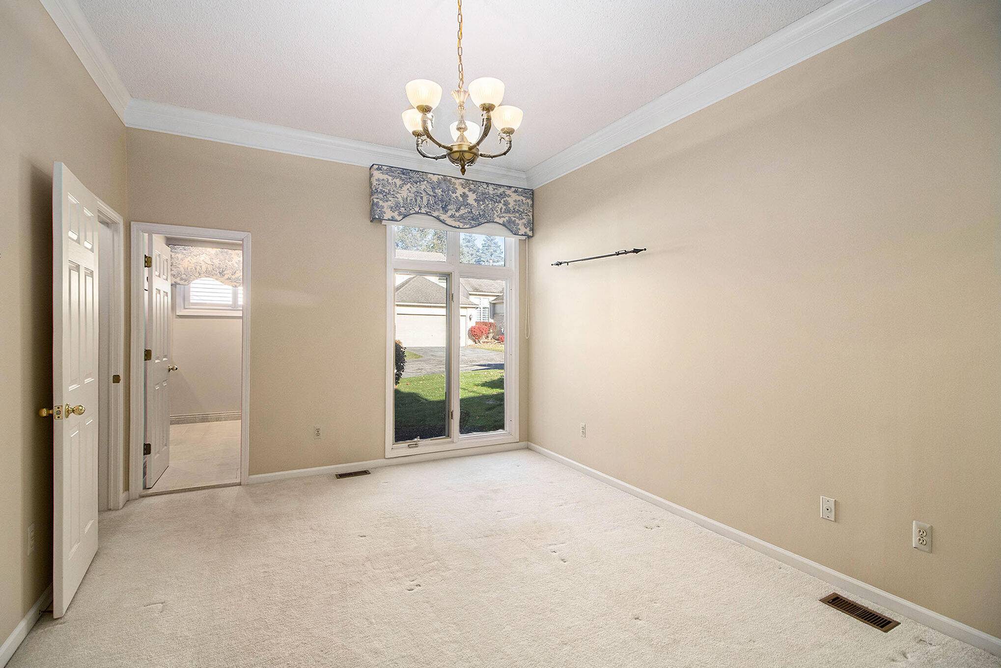 Farmington Hills, MI 48334,29470 Cove Creek Lane