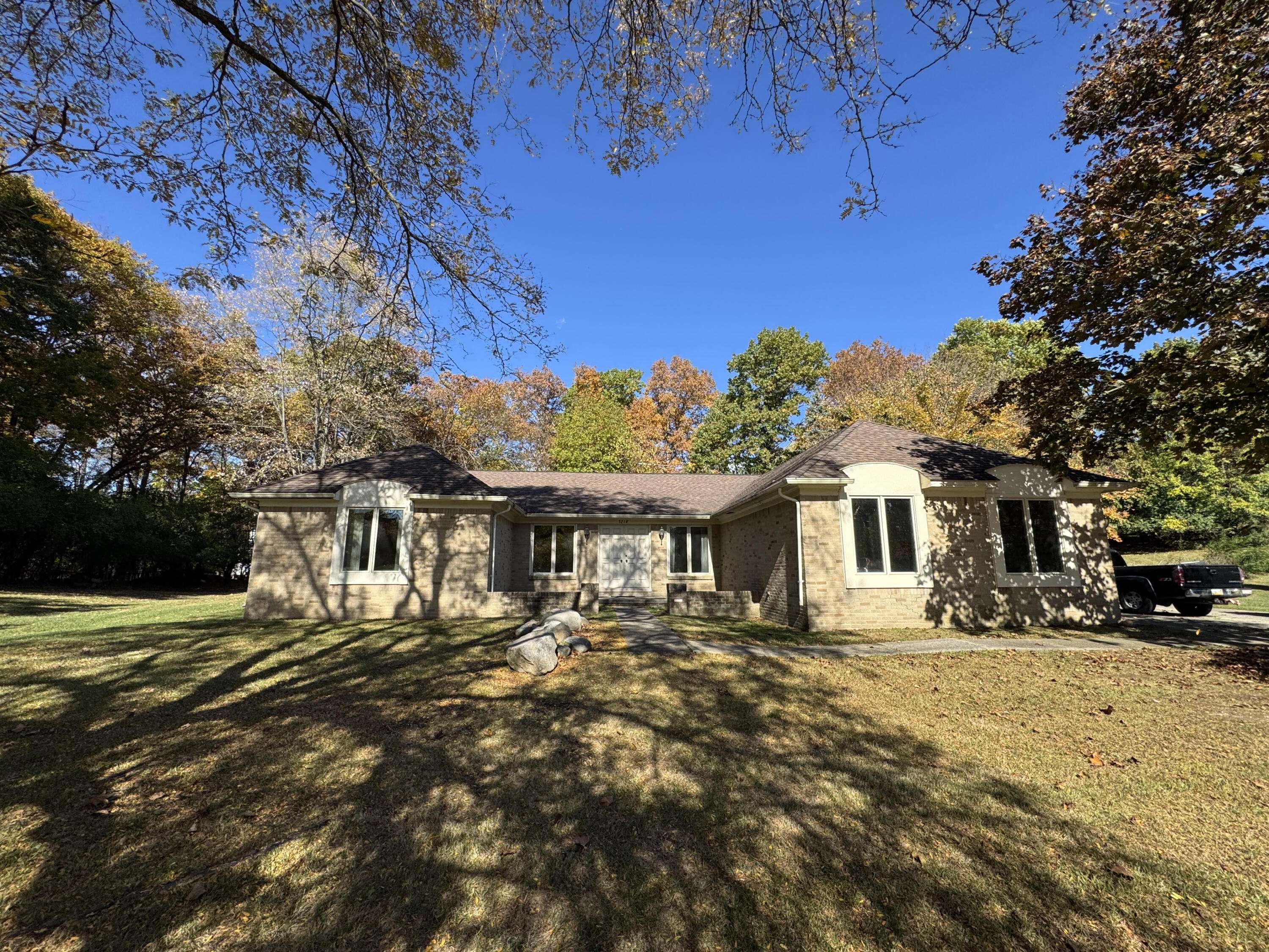 Troy, MI 48098,5218 Cherokee Court