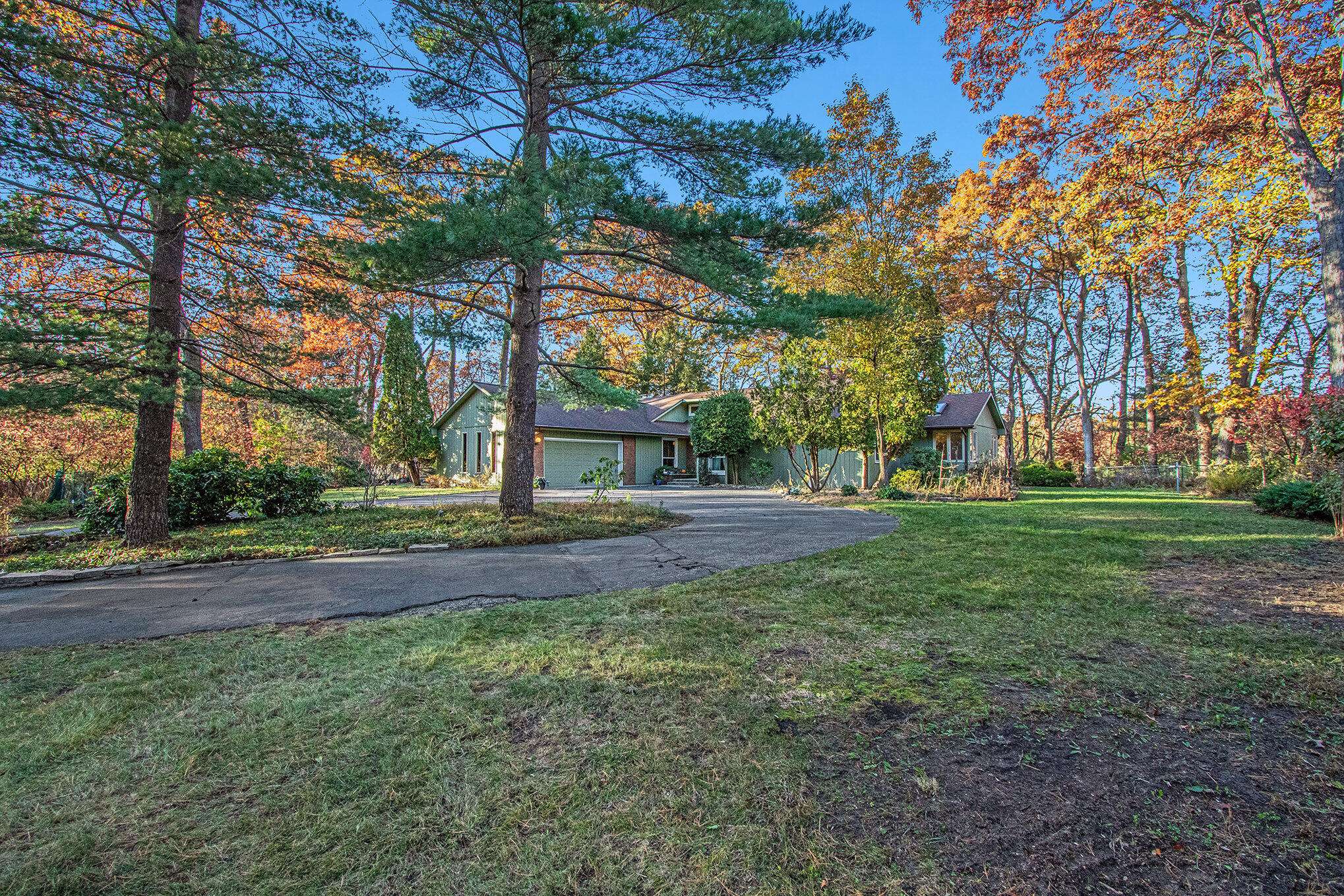 New Buffalo, MI 49117,46308 Royal Avenue