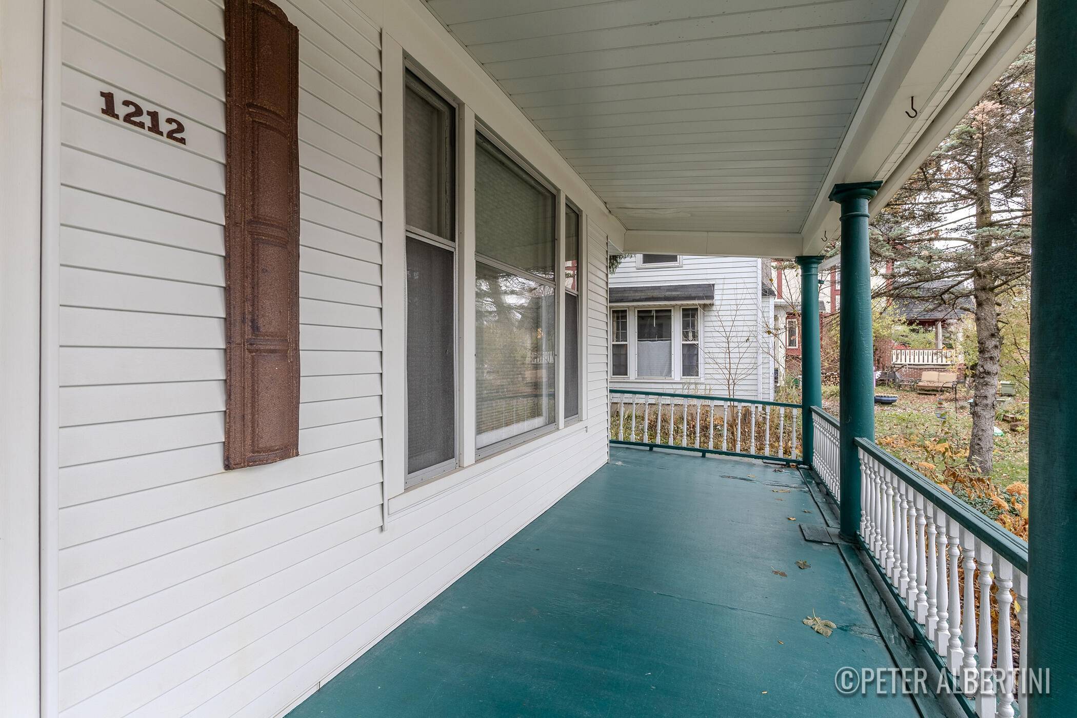 Grand Rapids, MI 49506,1212 Lake SE Drive