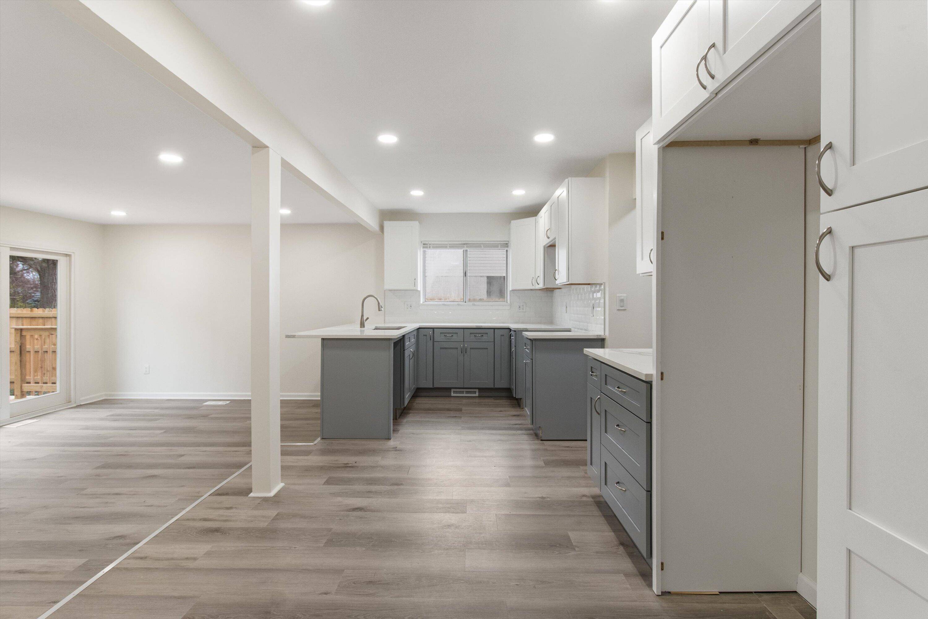 Troy, MI 48083,1735 Crestline Drive