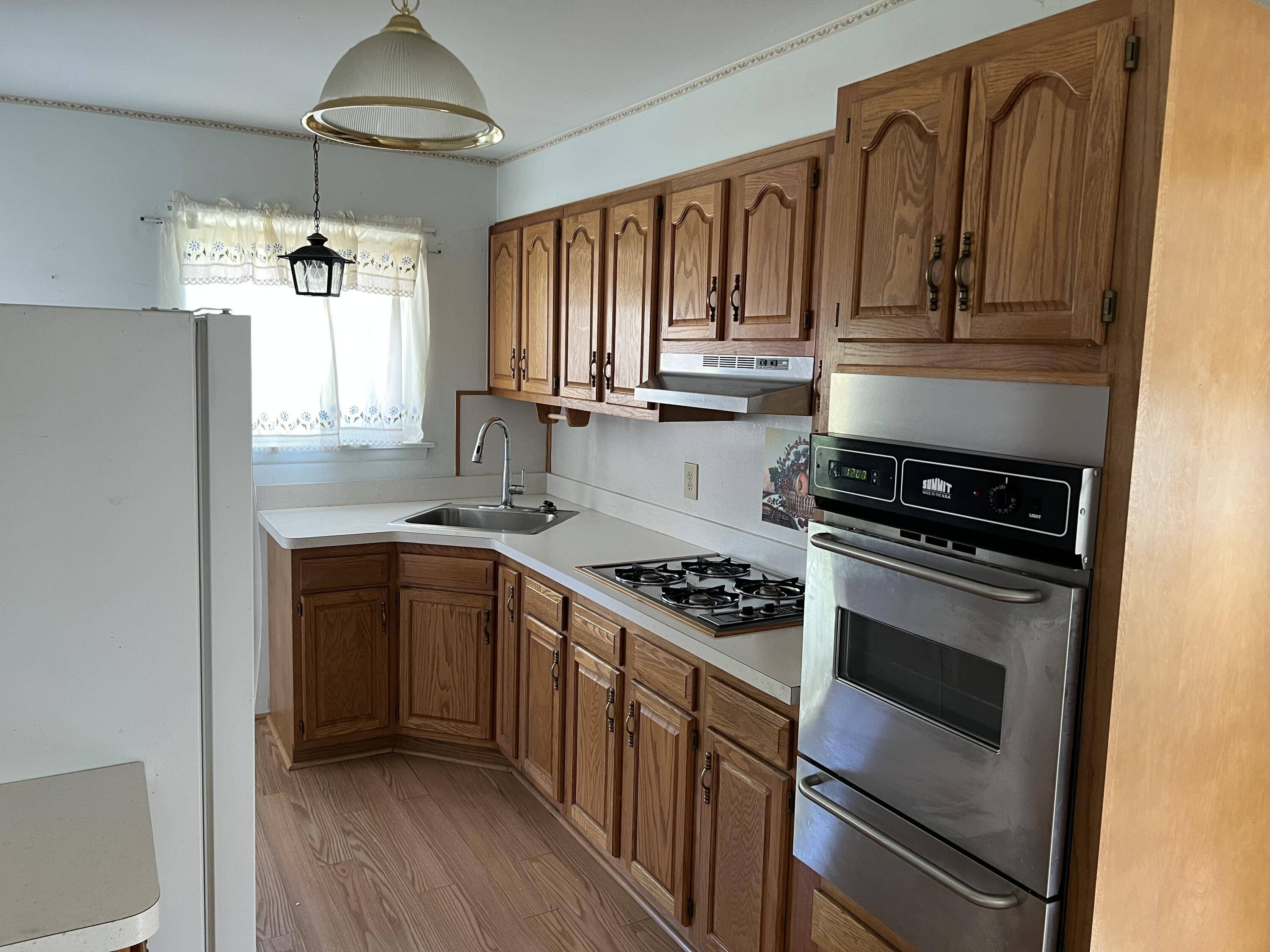 Livonia, MI 48152,19436 Donna Street