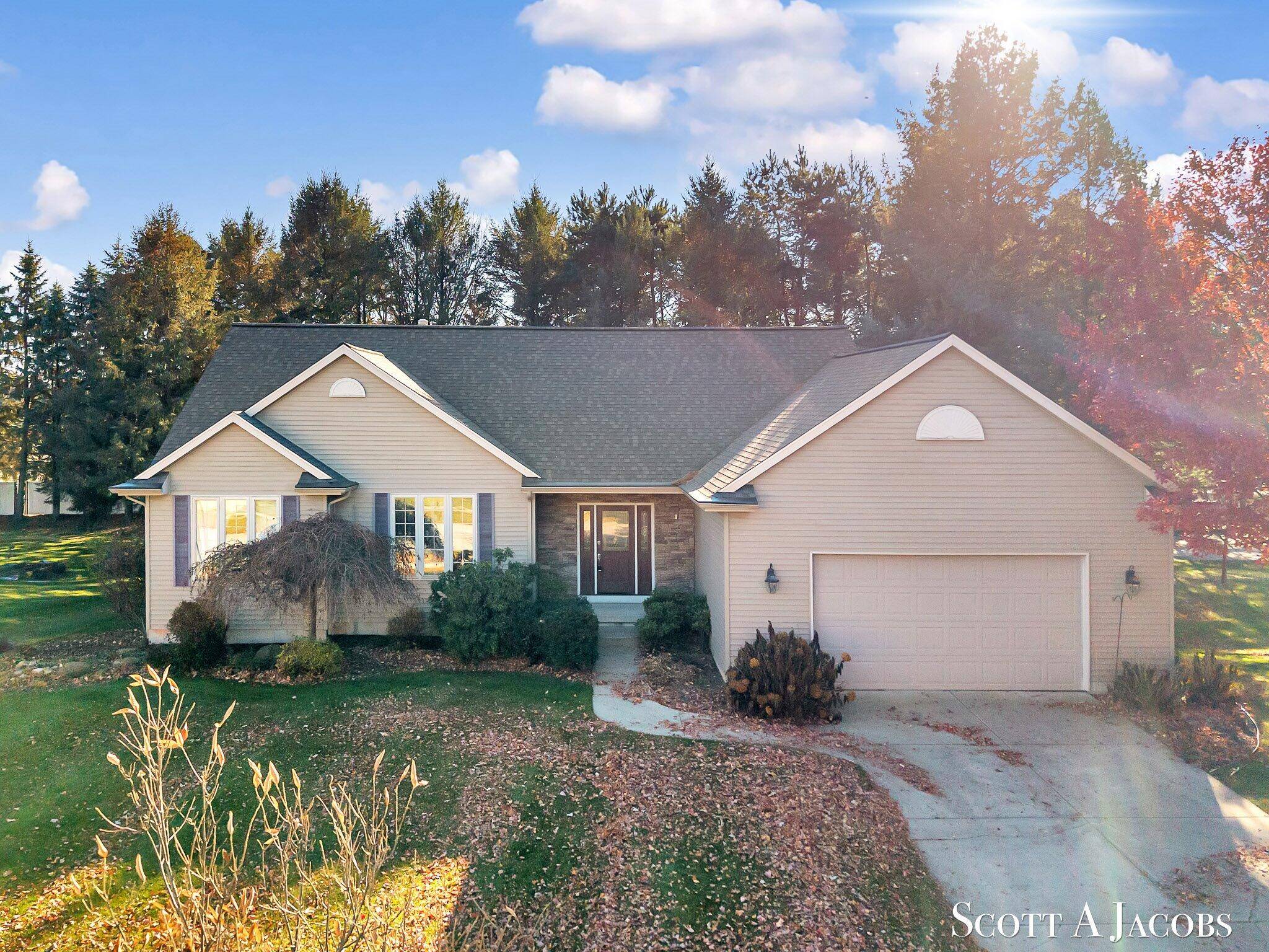 Rockford, MI 49341,3820 Windwood NE Drive