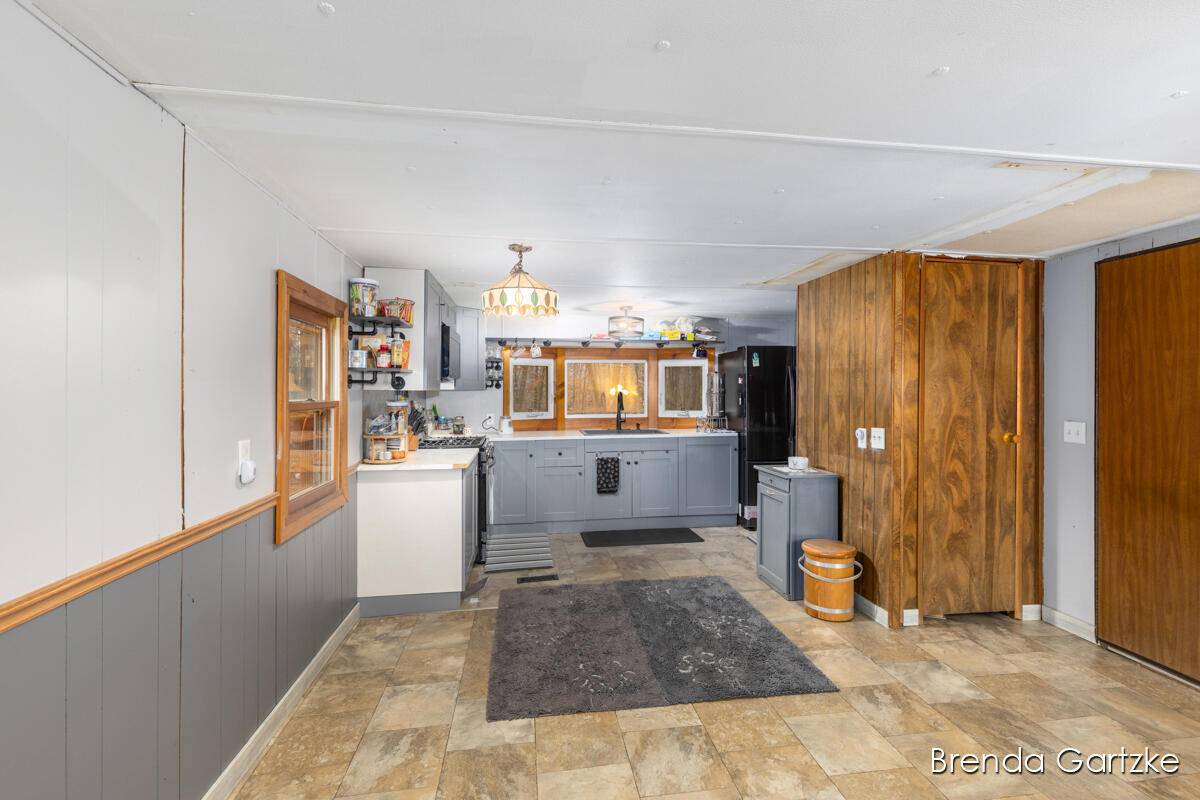 Howard City, MI 49329,9807 N Maple Hill Road