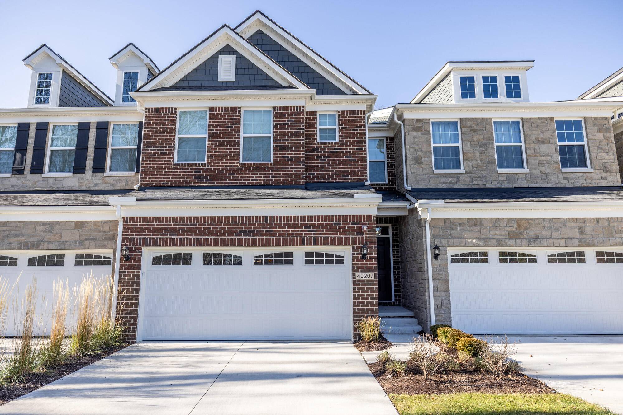 Plymouth, MI 48170,40207 Premier Drive #32