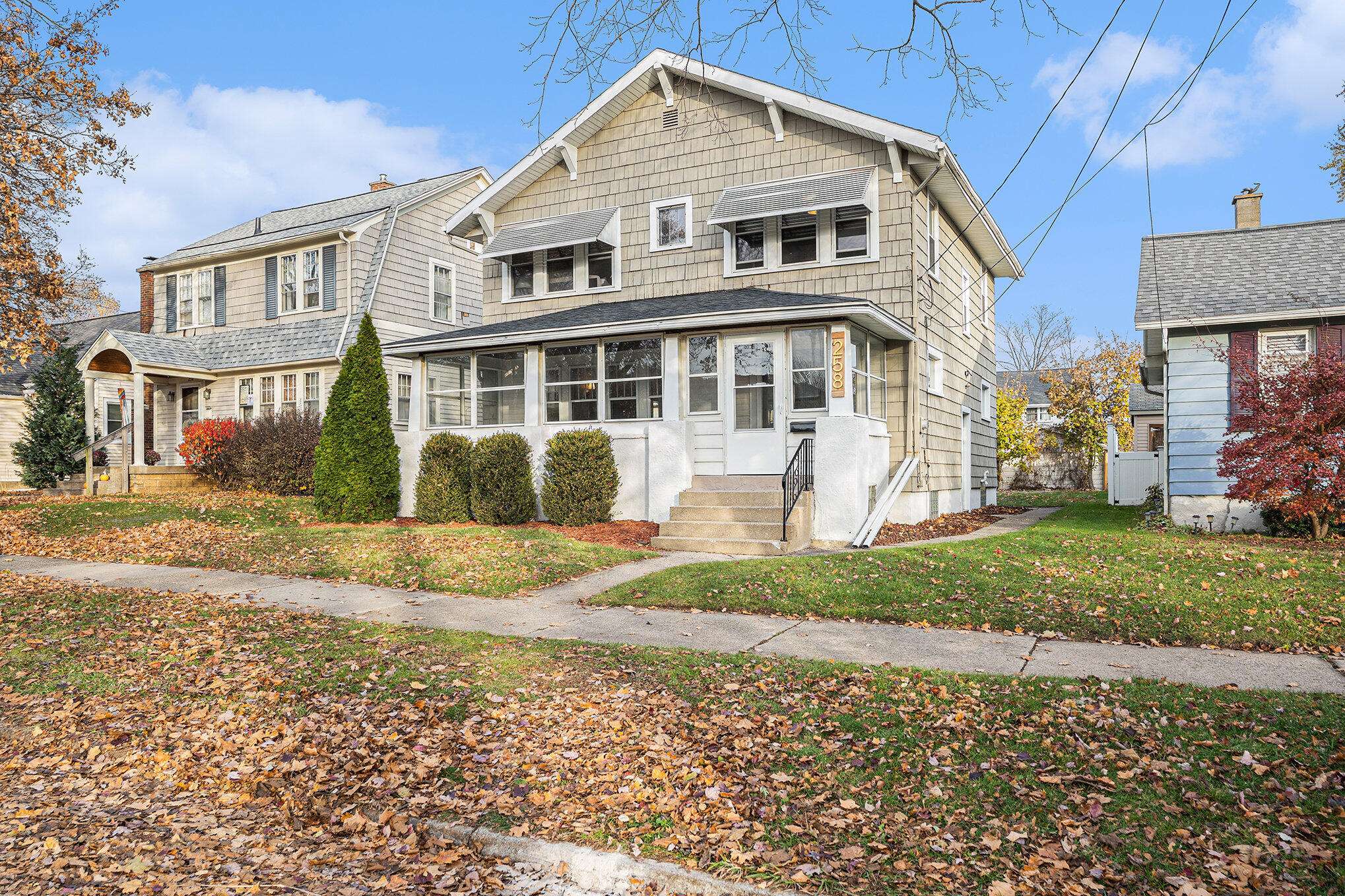 Grand Rapids, MI 49504,258 Richards SW Avenue