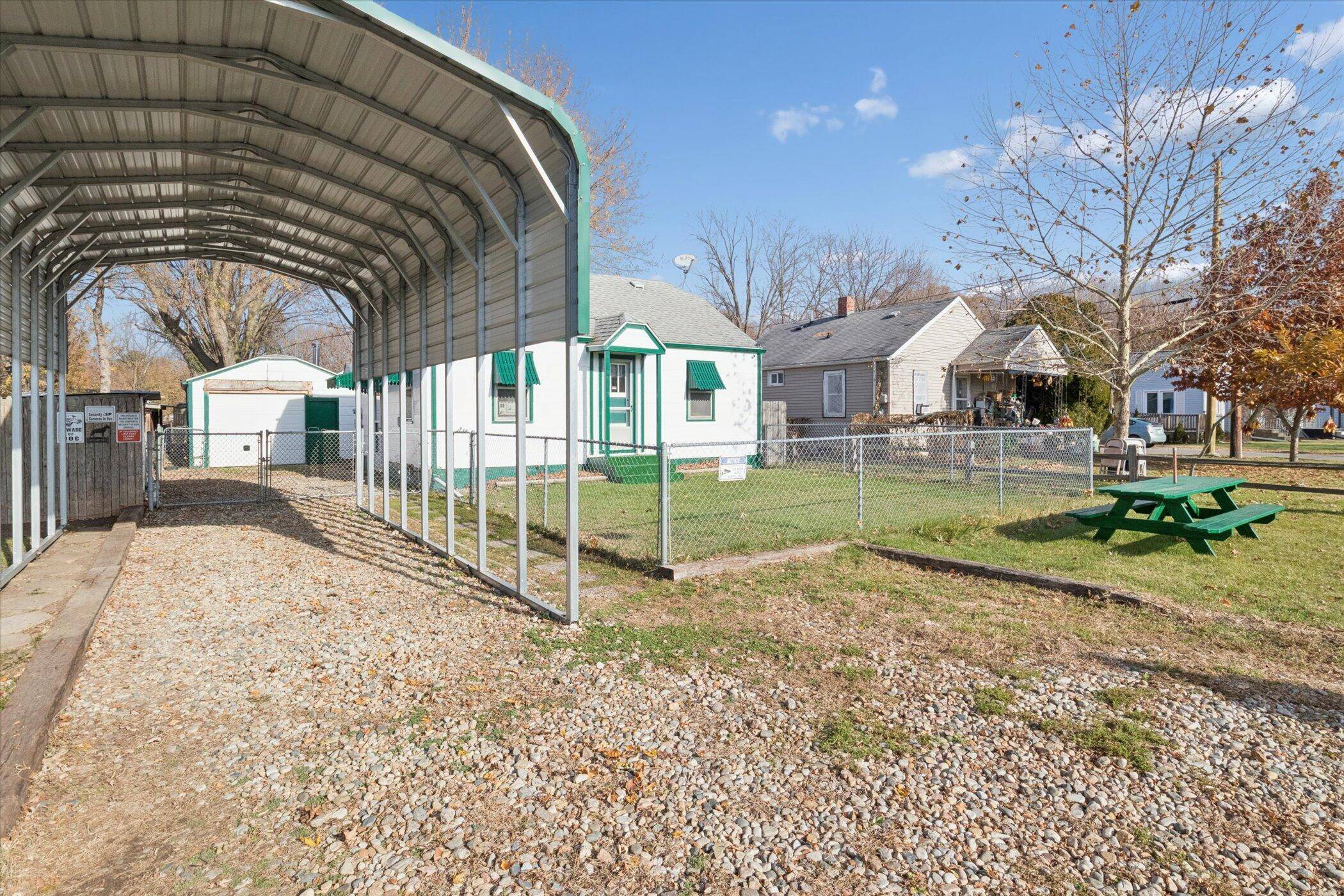 Benton Harbor, MI 49022,1053 E Empire Avenue