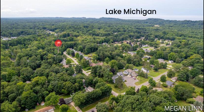 Holland, MI 49423,Pine Hollow Road