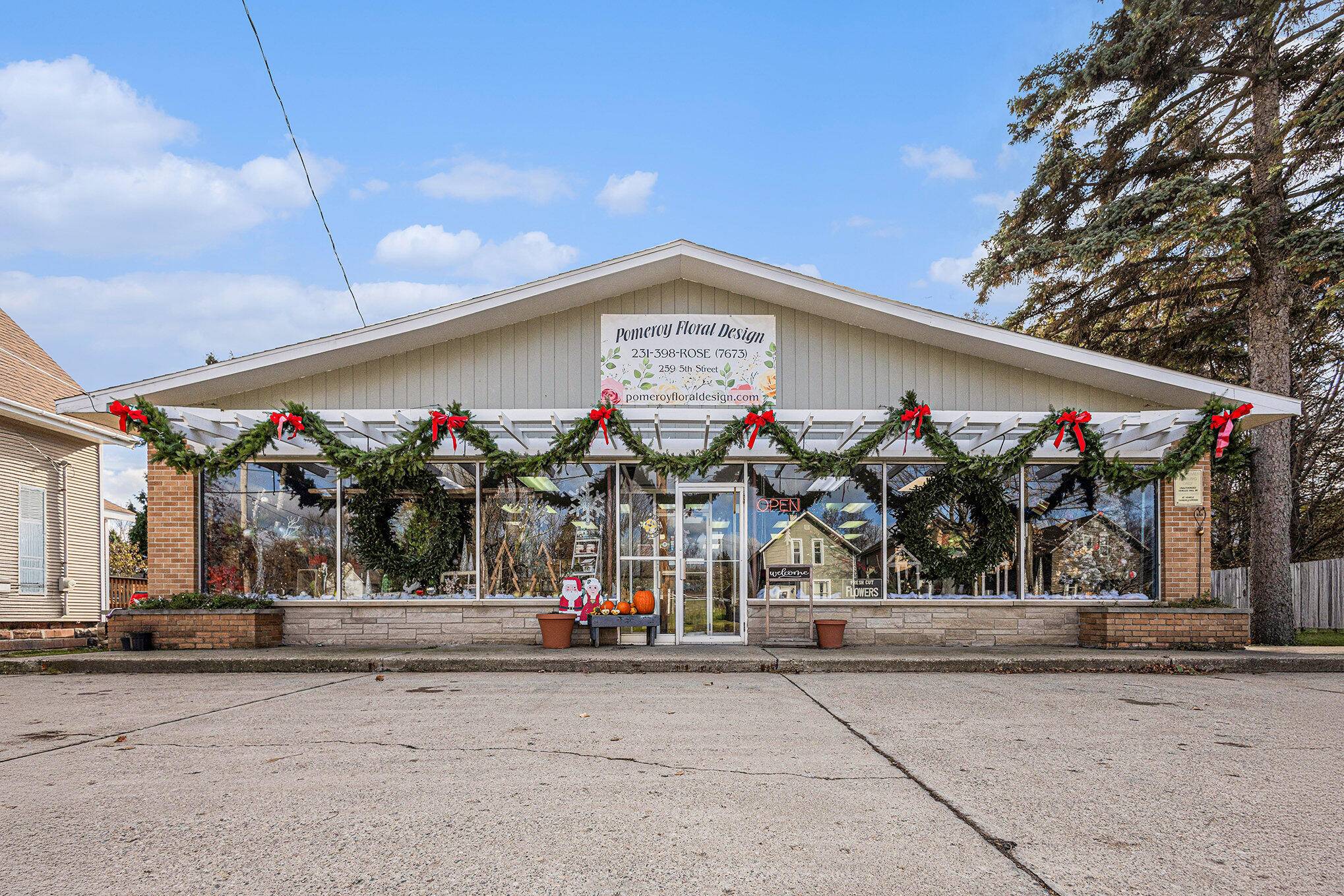 Manistee, MI 49660,259 5th Street