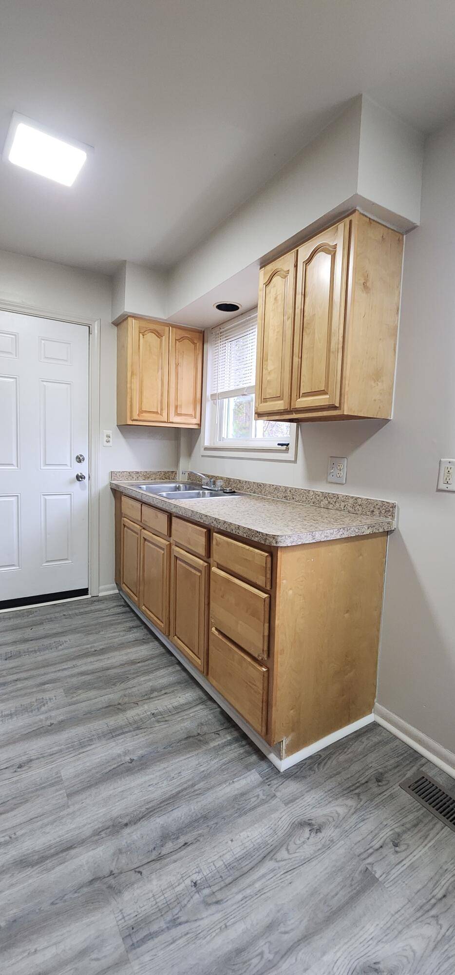 Ypsilanti, MI 48198,720 Calder Avenue