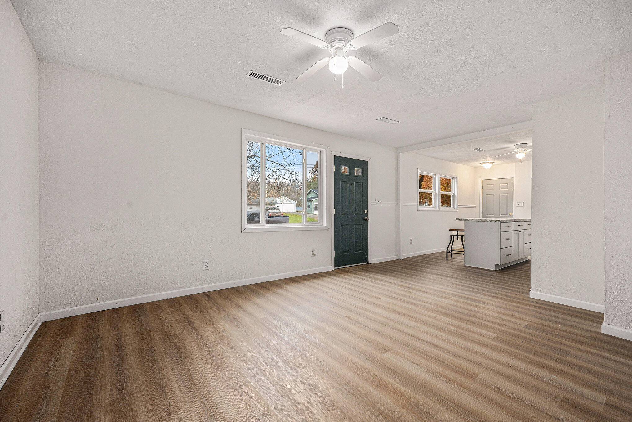 Kalamazoo, MI 49004,1042 Darwood Avenue