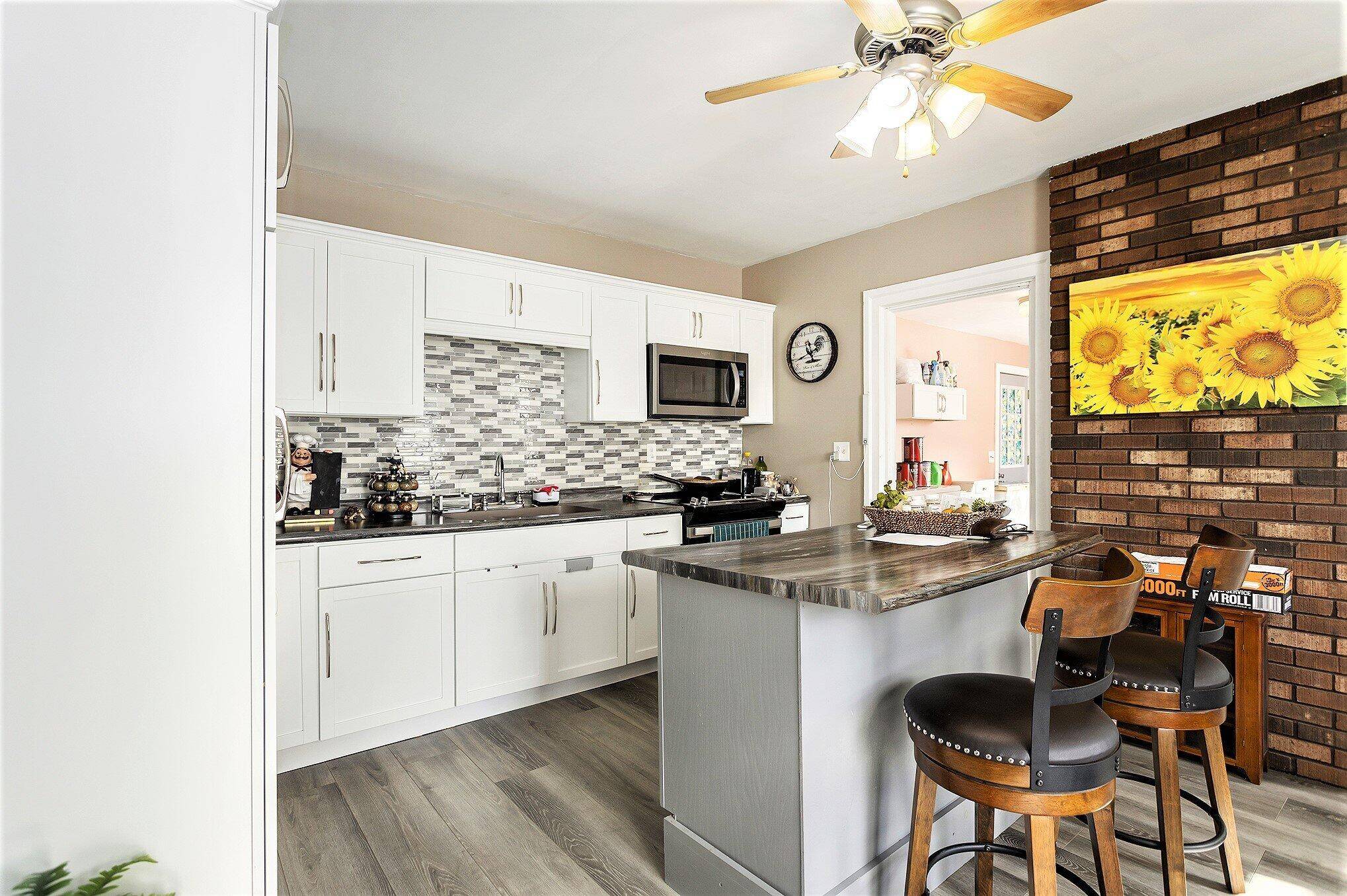 Leonidas, MI 49066,55637 Bennett Road