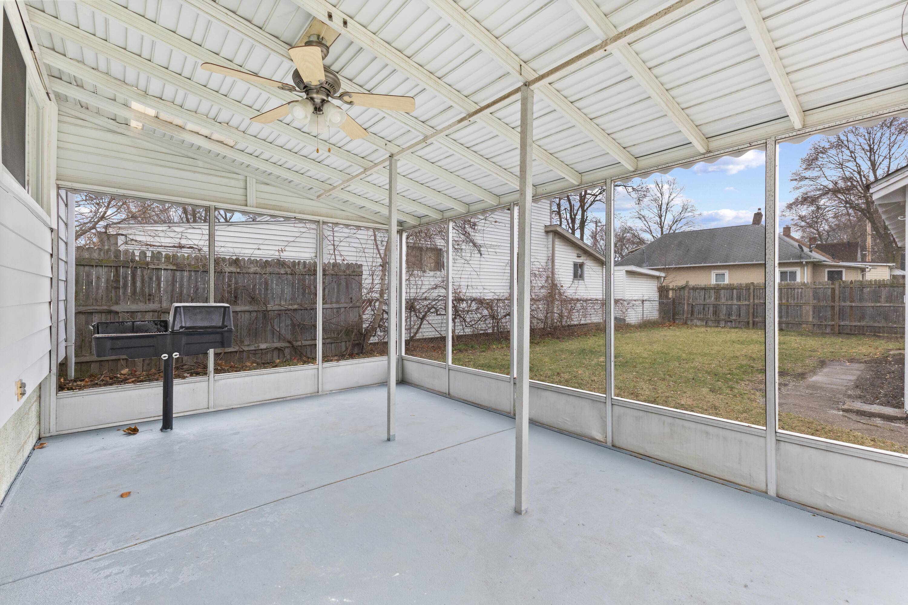 Lansing, MI 48910,1703 Linval Street