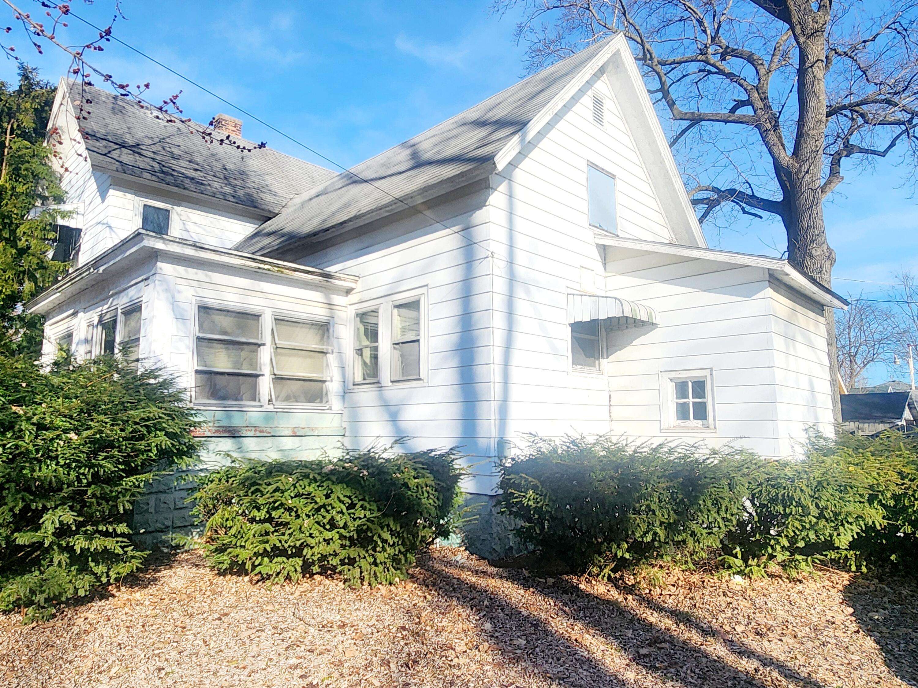 Hartford, MI 49057,25 W South Street