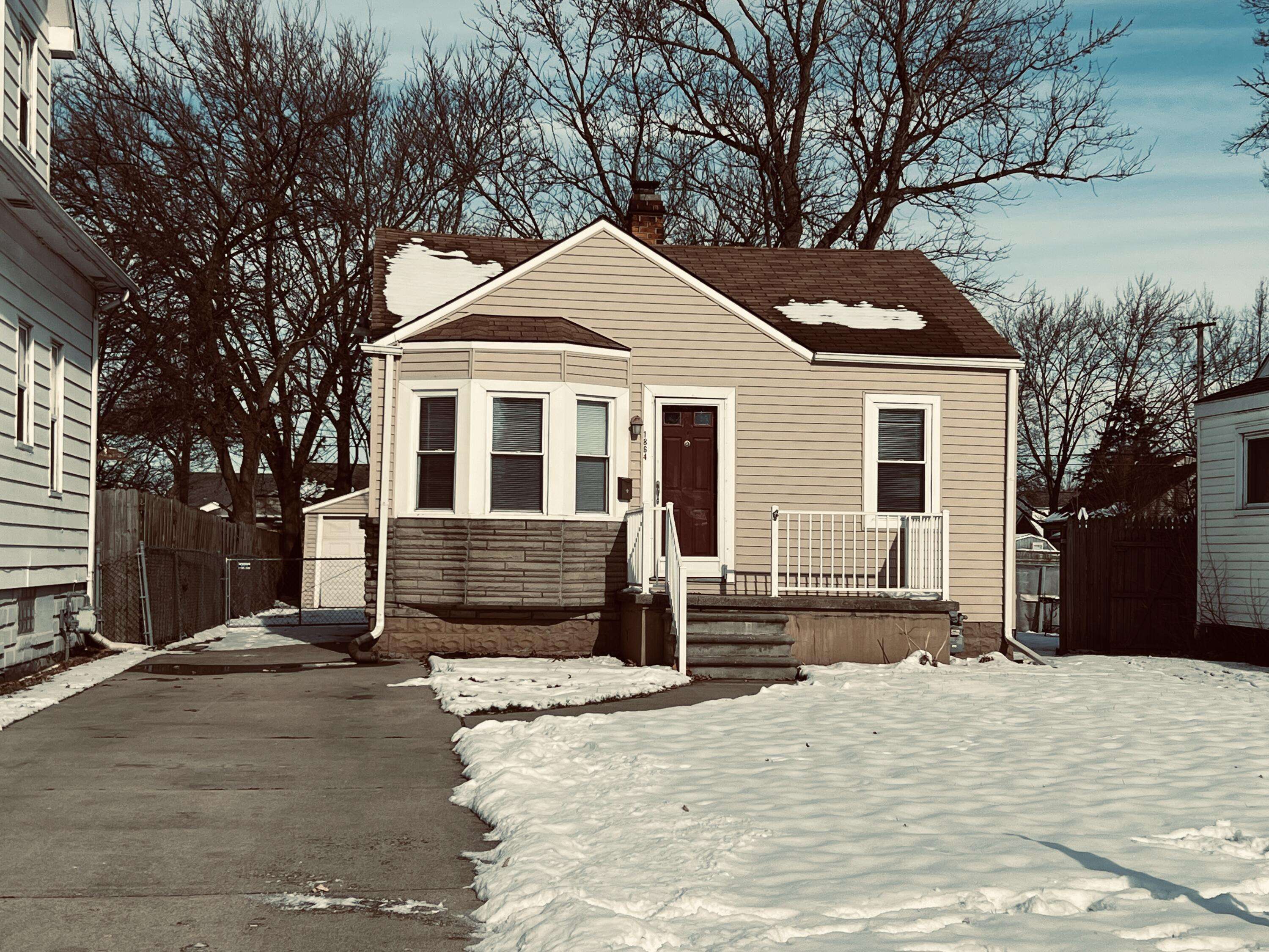 Lincoln Park, MI 48146,1864 Ford Boulevard