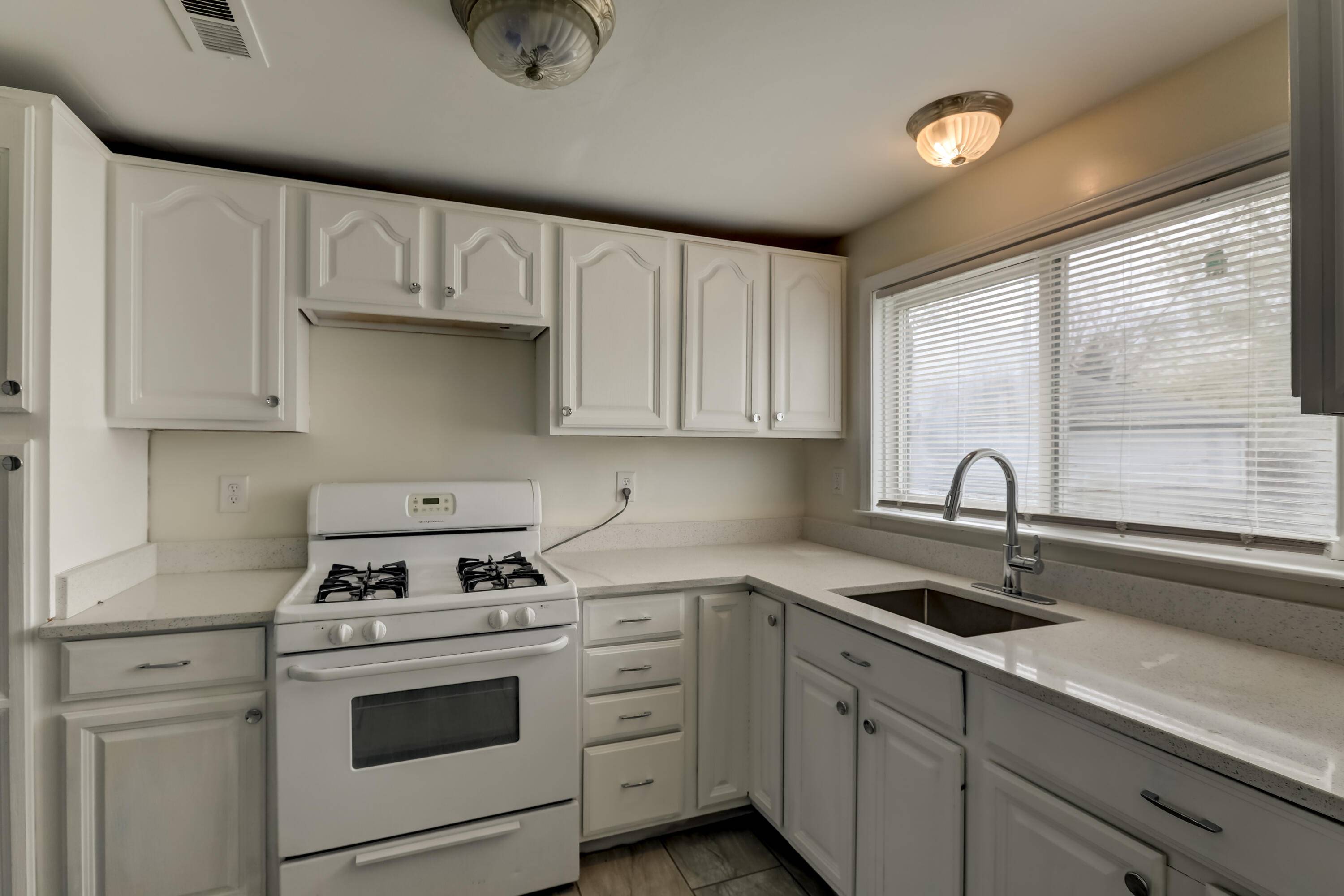 Taylor, MI 48180,6020 Mayfair Street