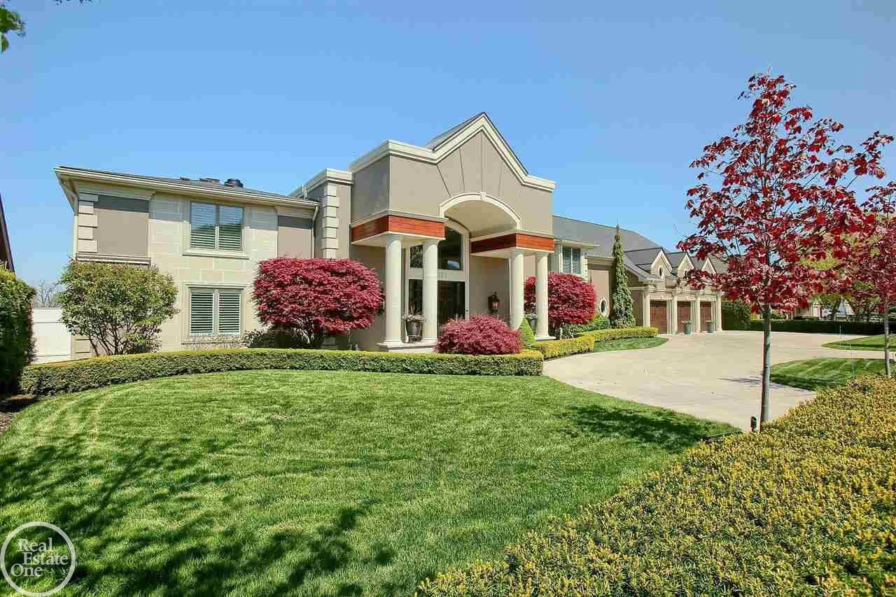 MI,38371 Huron Pointe Drive