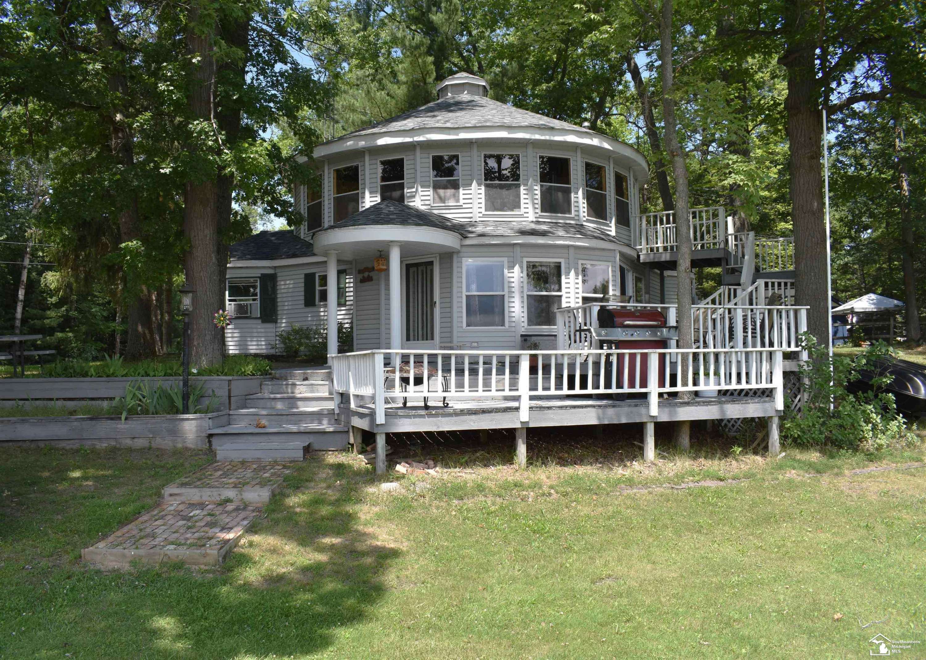 Lake, MI 48632,161 W North Street