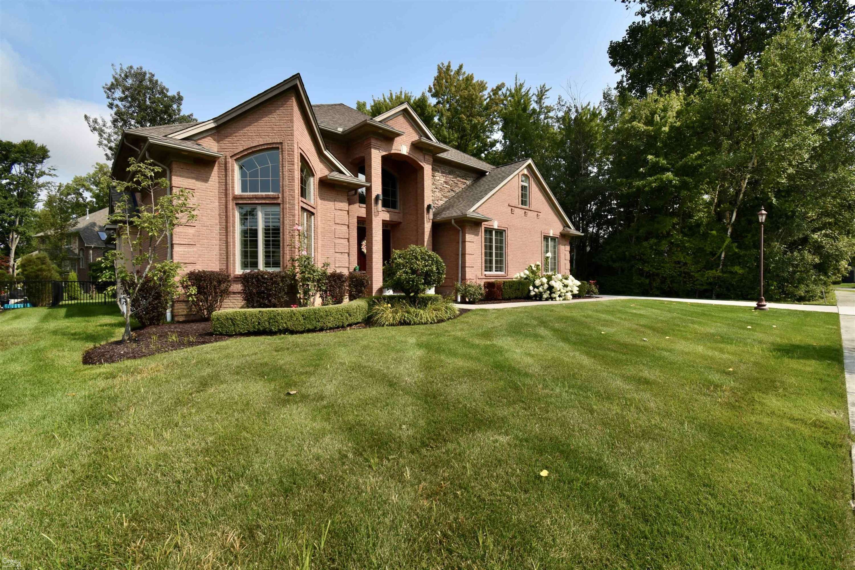 MI,37919 Trillium Place
