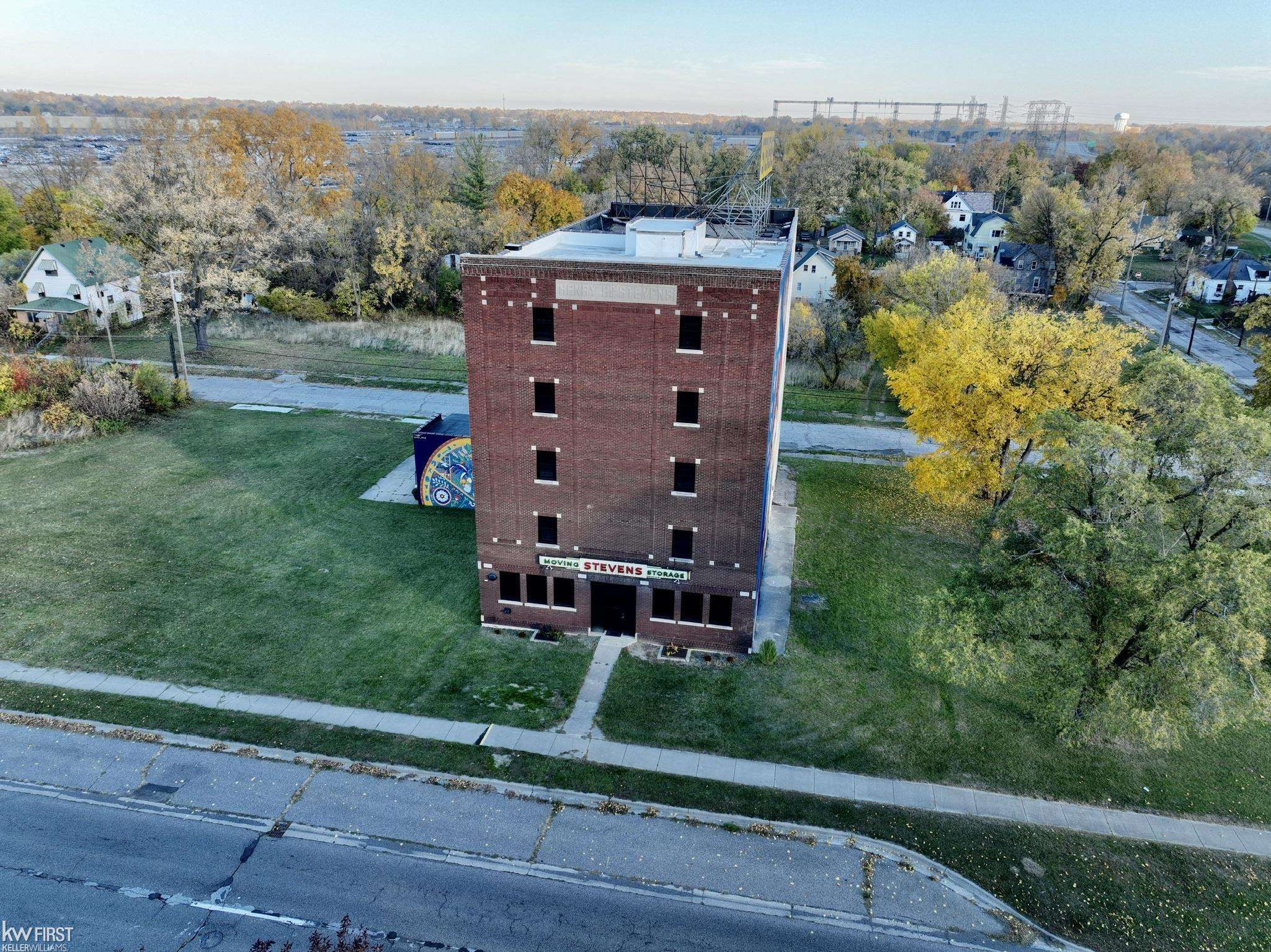 Flint, MI 48506,1273 Broadway Boulevard