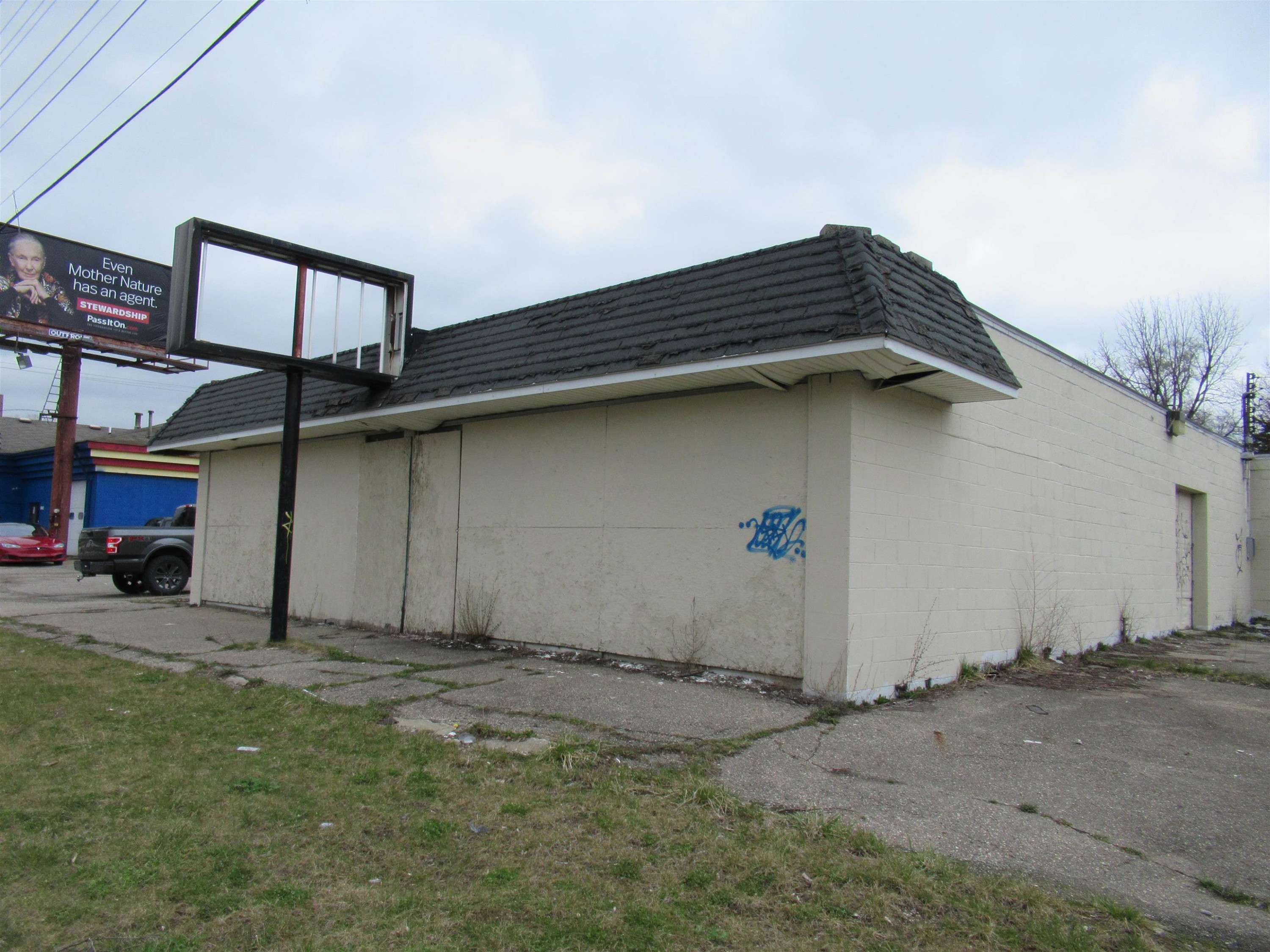 Flint, MI 48504,3026 Flushing Road