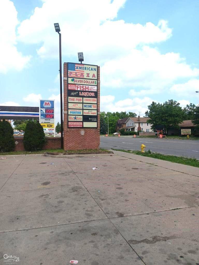 Pontiac, MI 48341,694-722 W Huron Street