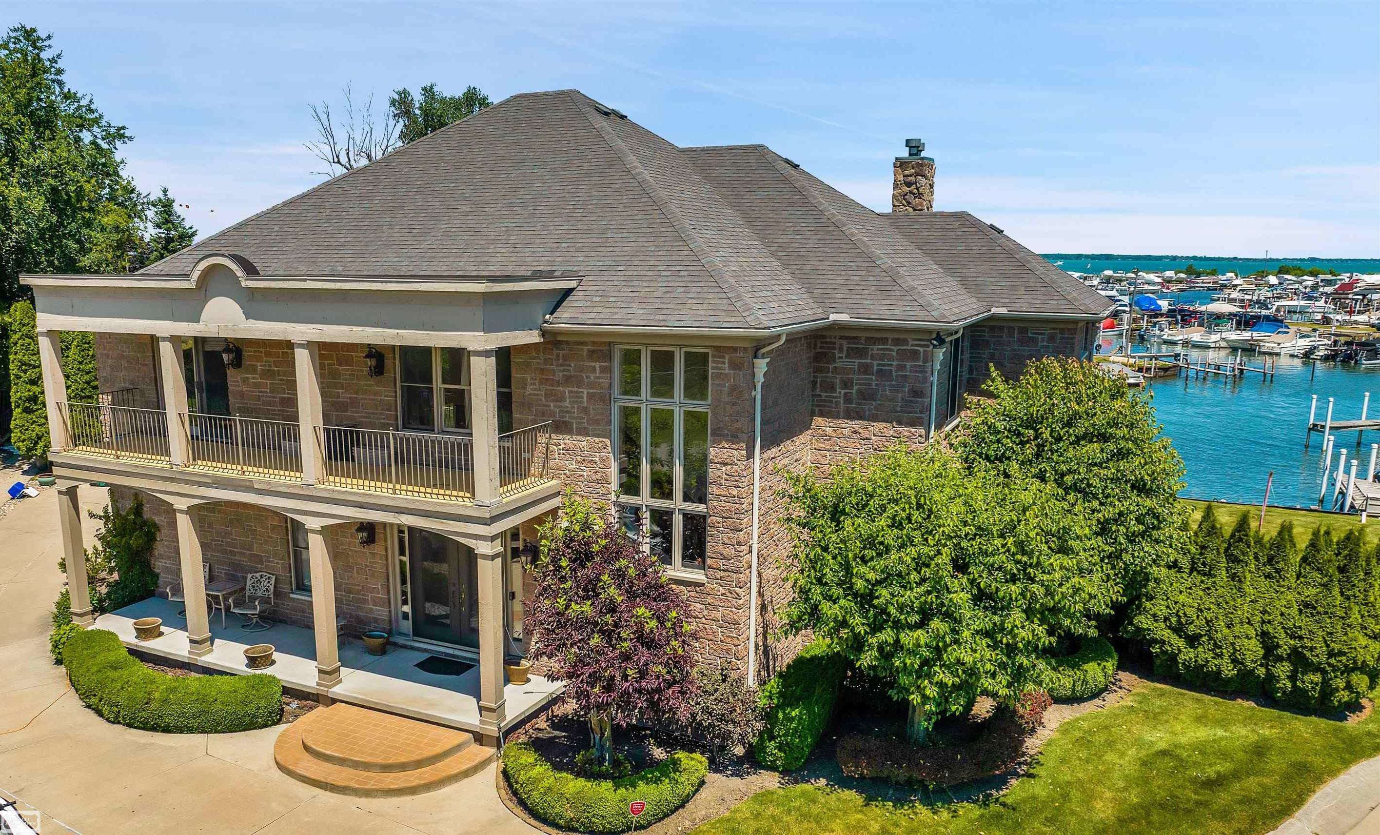 MI,41626 Conger Bay Drive