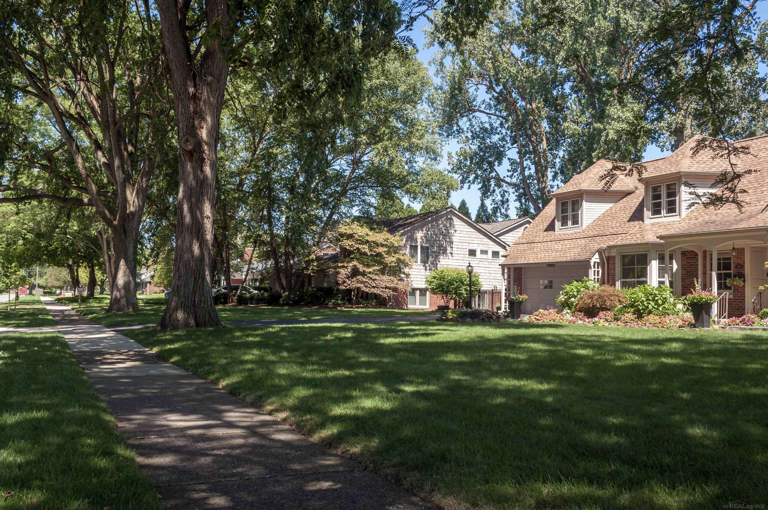 Grosse Pointe Farms, MI 48236,164 Lothrop