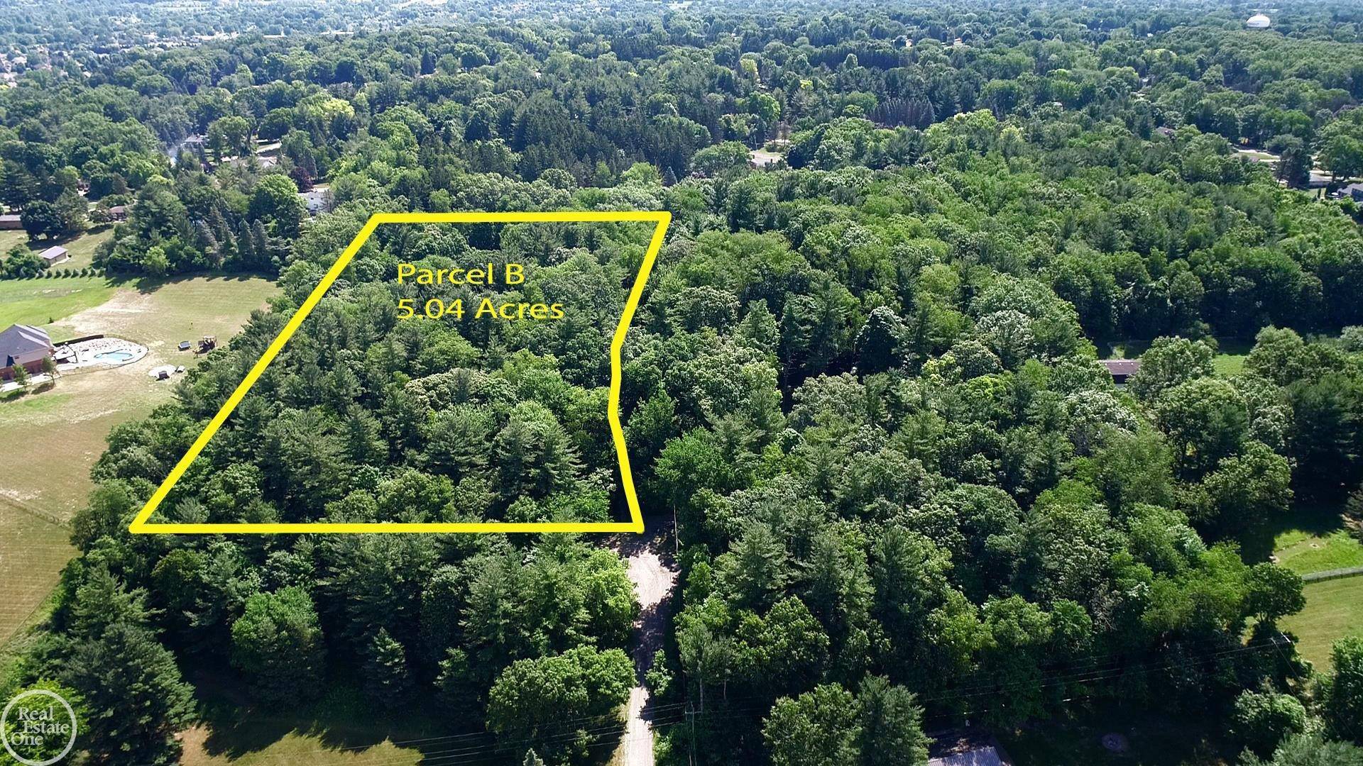 MI 48065,8401 Pine Knoll Drive