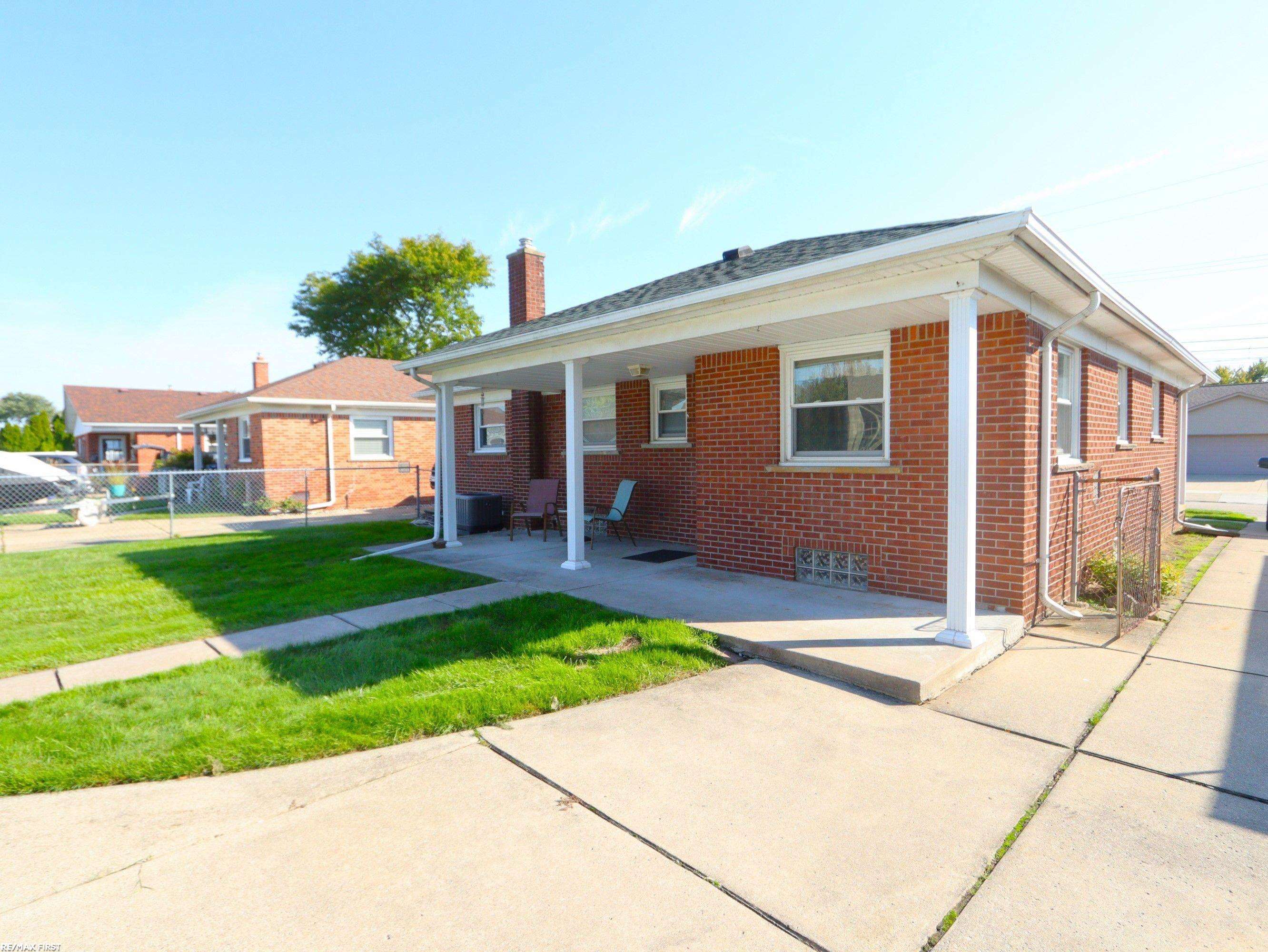 Saint Clair Shores, MI 48081,22549 Shorewood Drive