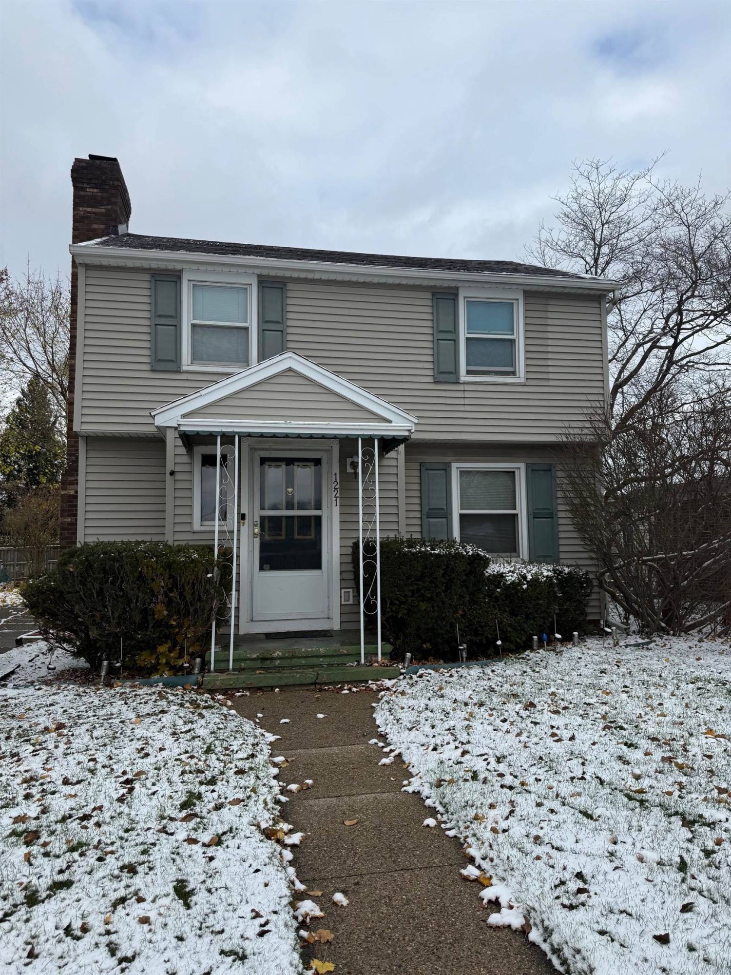 Lansing, MI 48910,1221 Pershing Drive