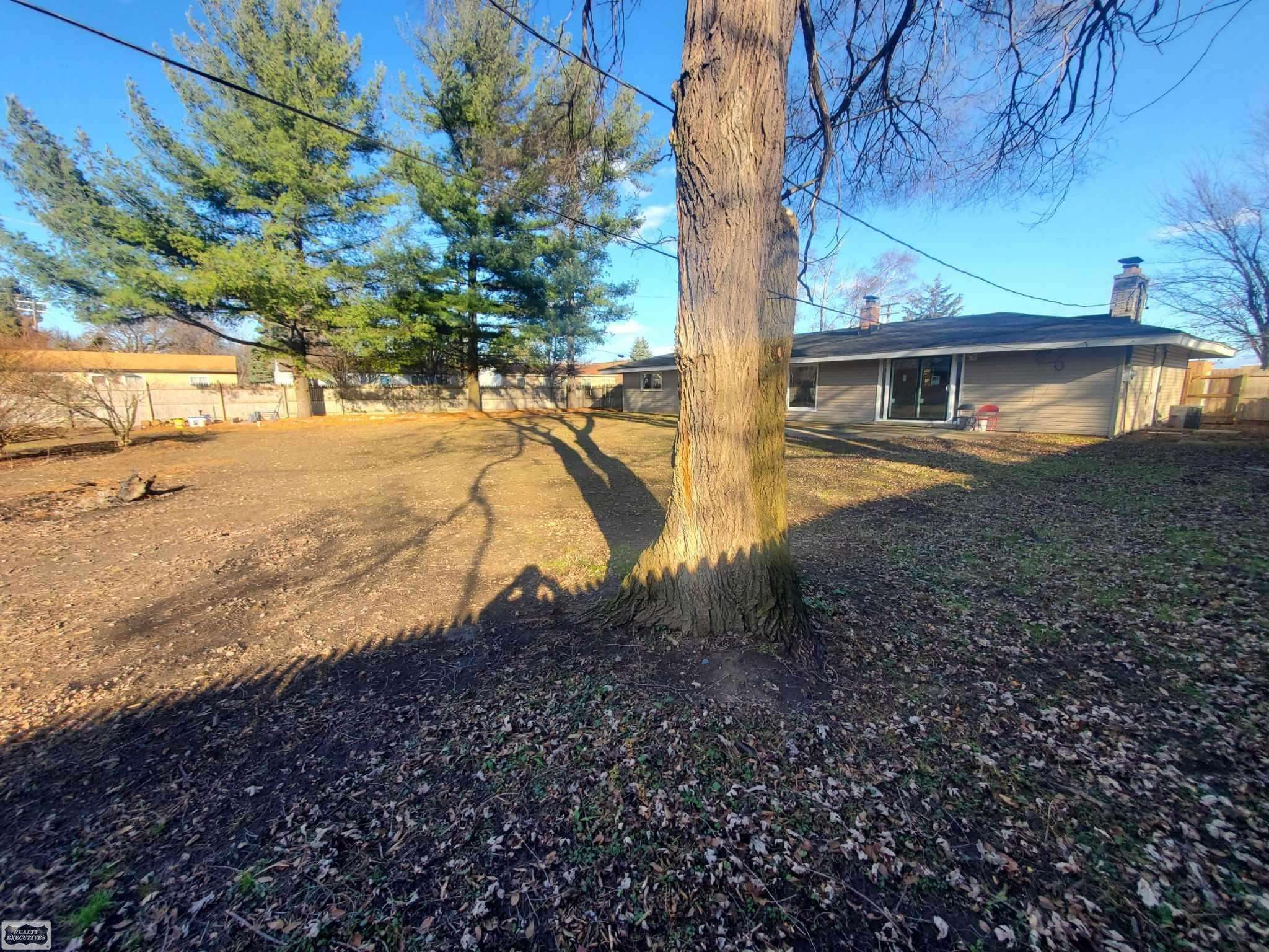 Roseville, MI 48066,32315 beaconsfield Street