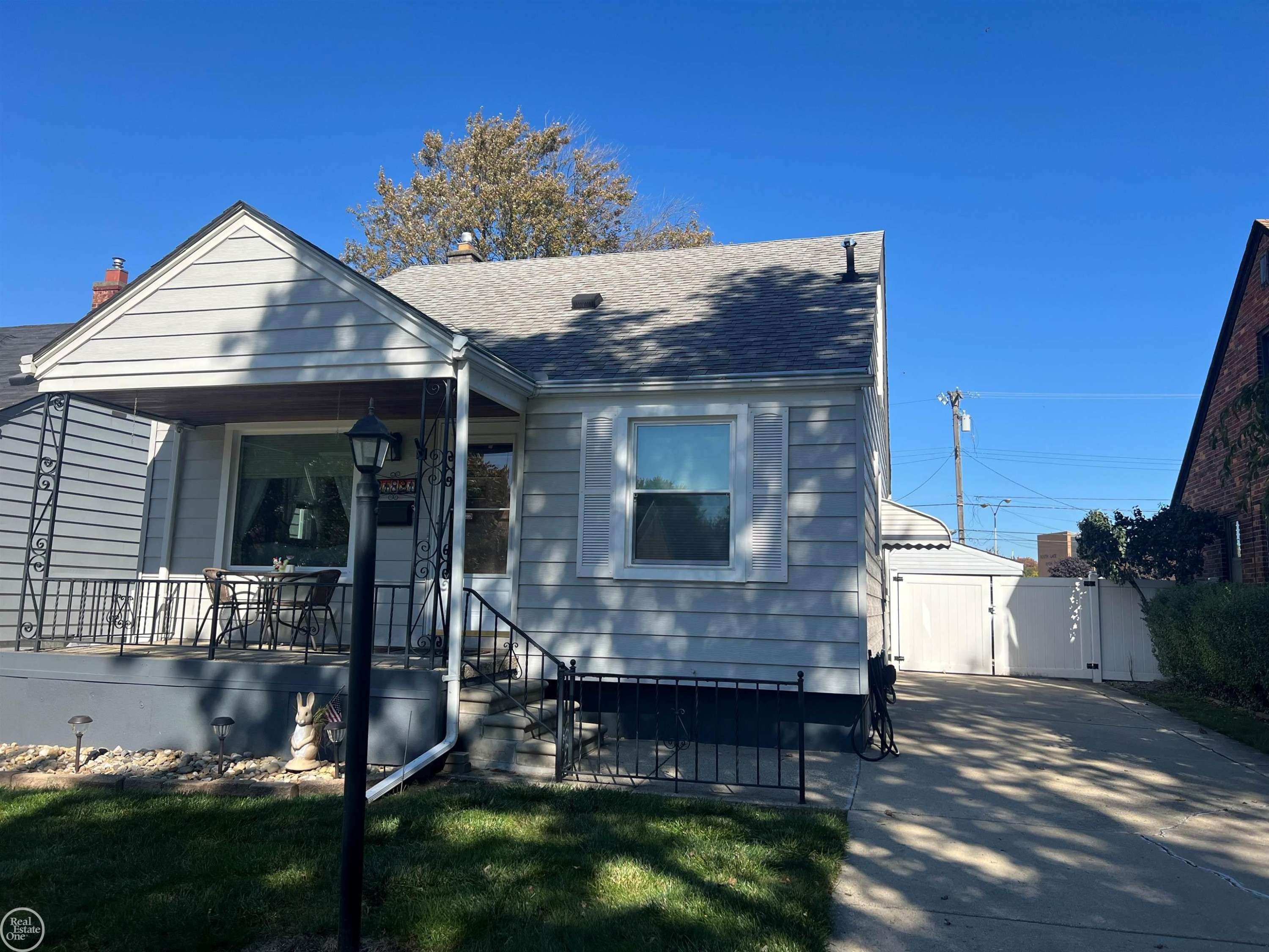 Saint Clair Shores, MI,21821 COLONY