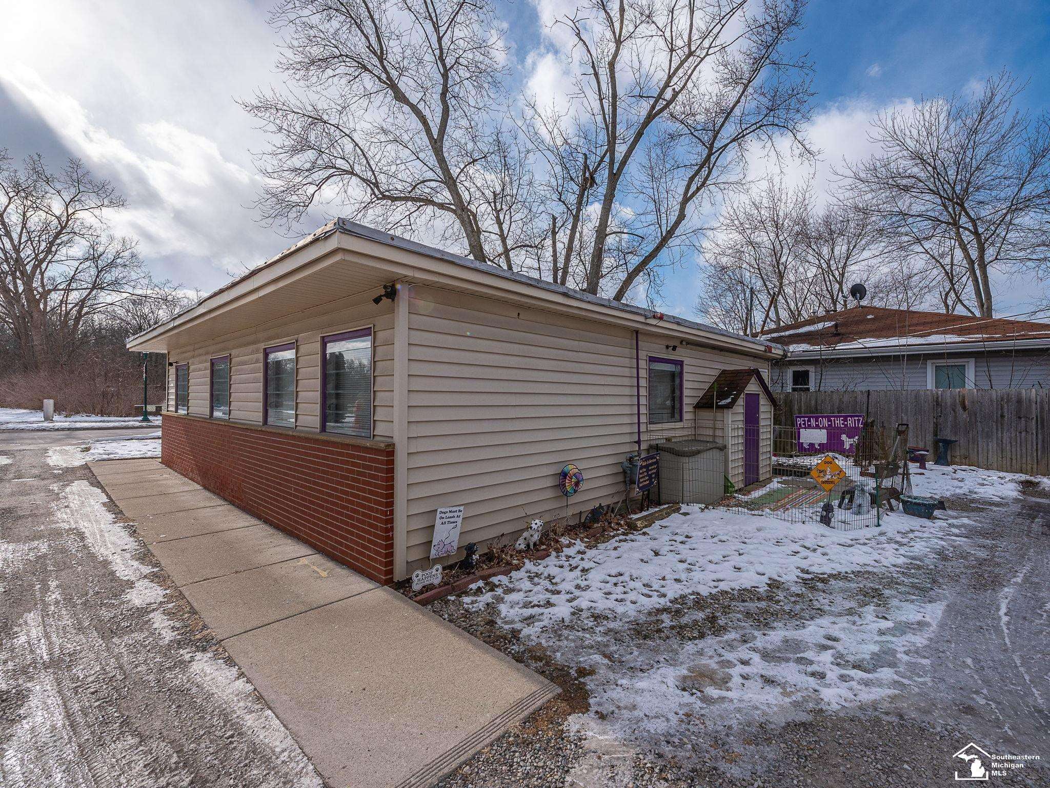 Grosse Ile, MI 48138,8604 Macomb Street