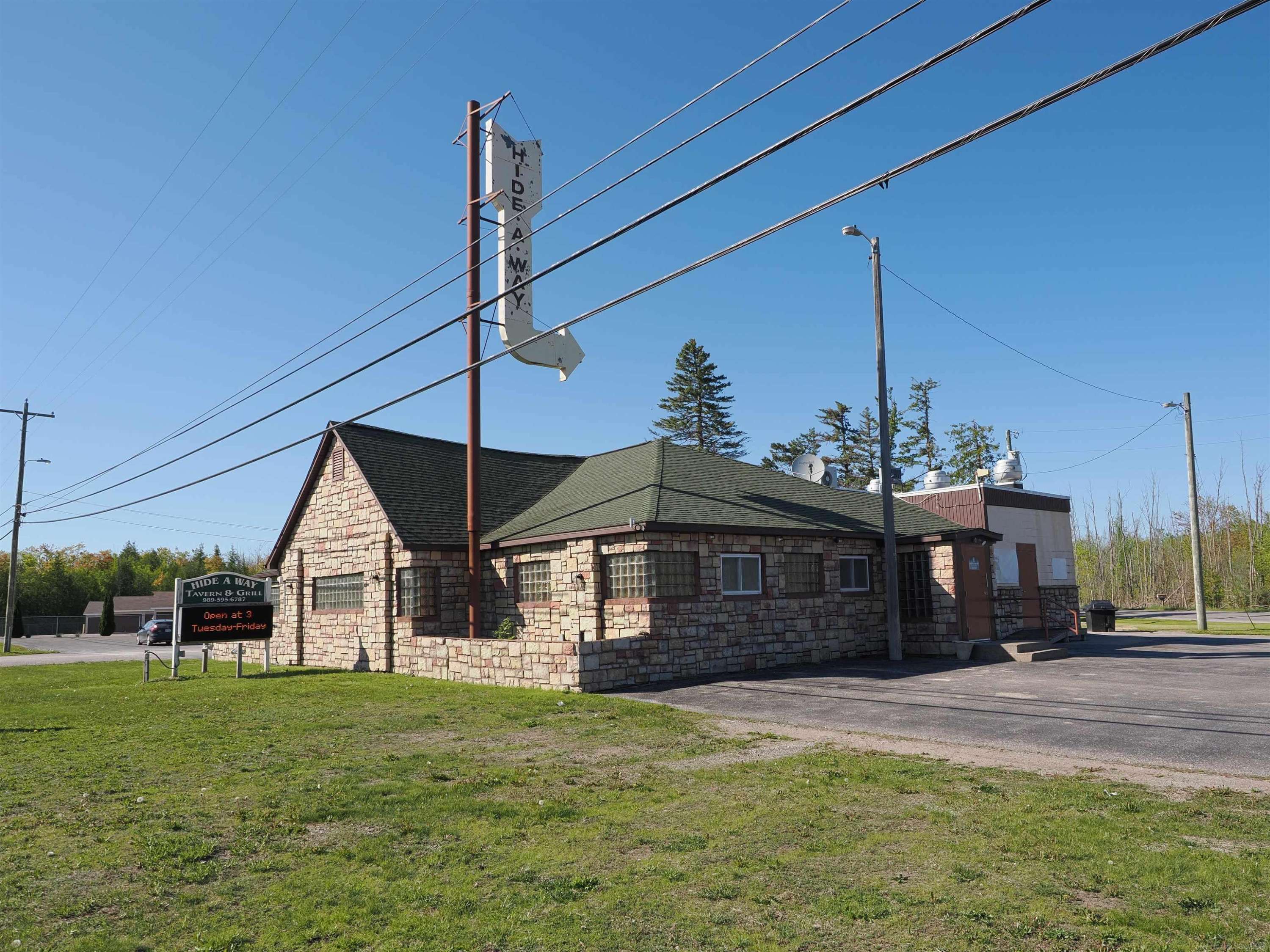 Alpena, MI 49707,10085 Us -23 Highway