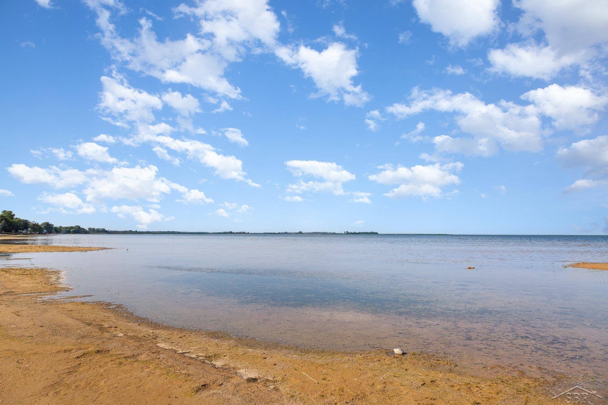 Linwood, MI 48634,44 N Linwood Beach Road