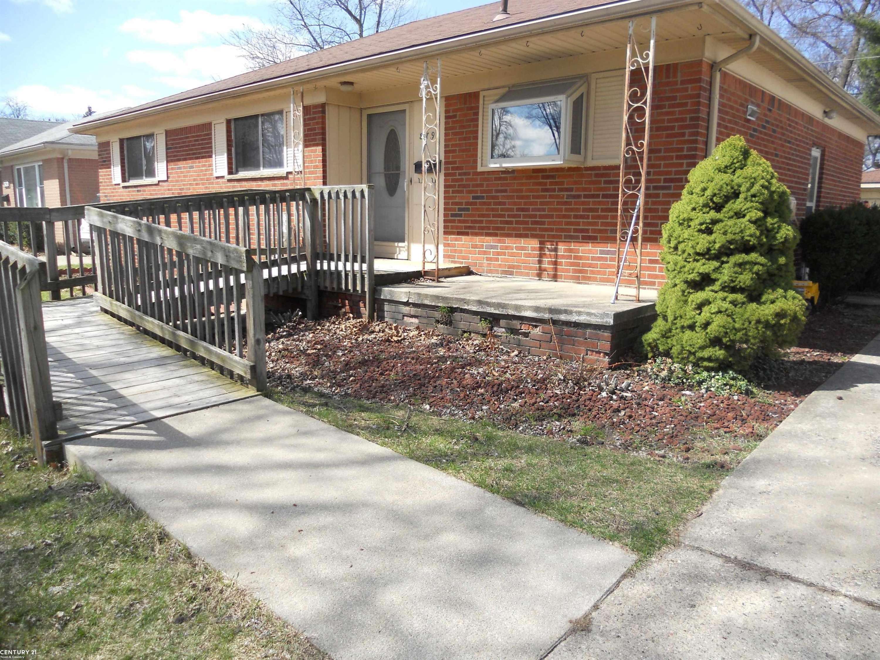 Sterling Heights, MI 48314,8795 HEADLEY Drive