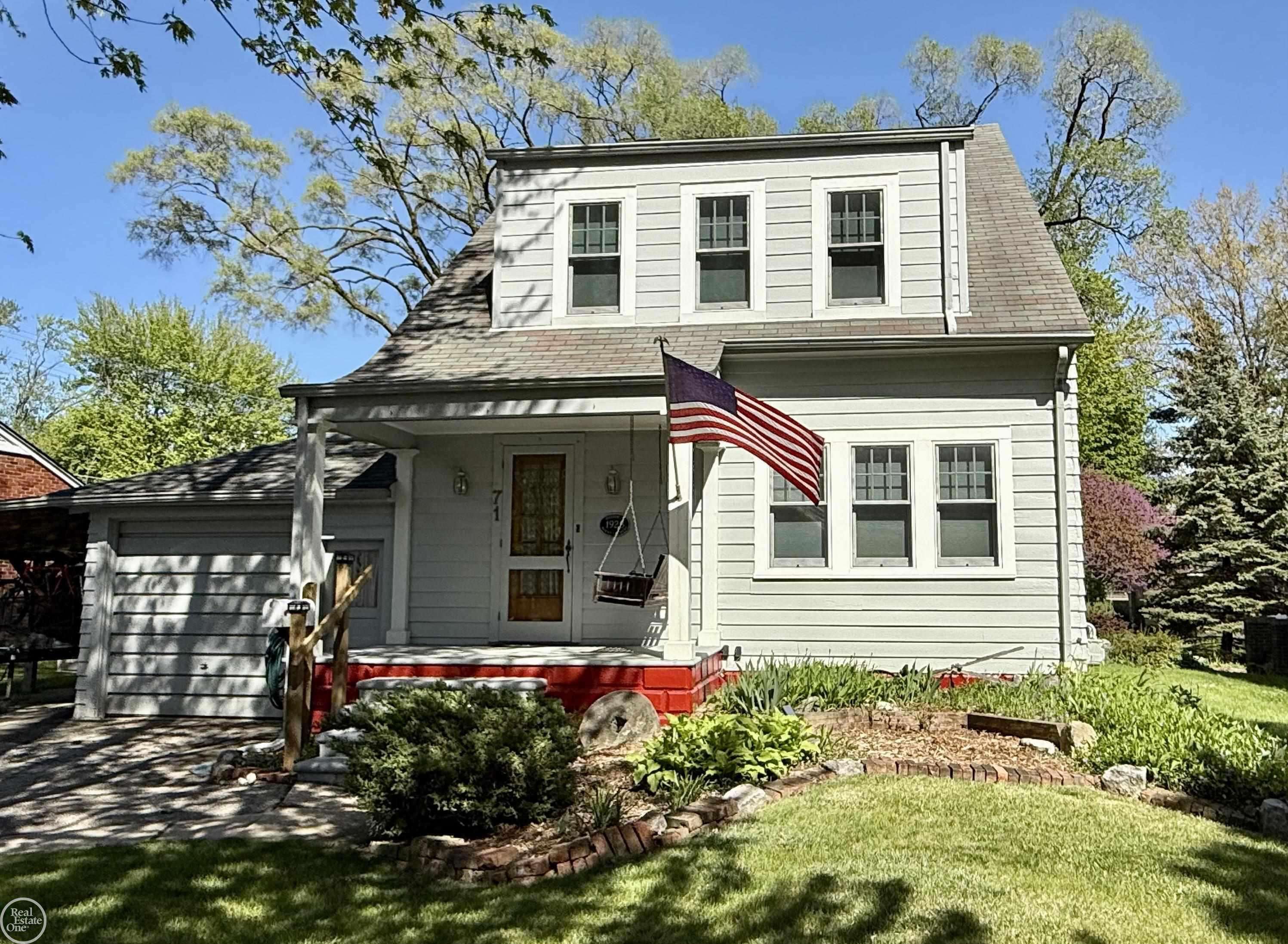 Mount Clemens, MI 48043,71 Lodewyck Street