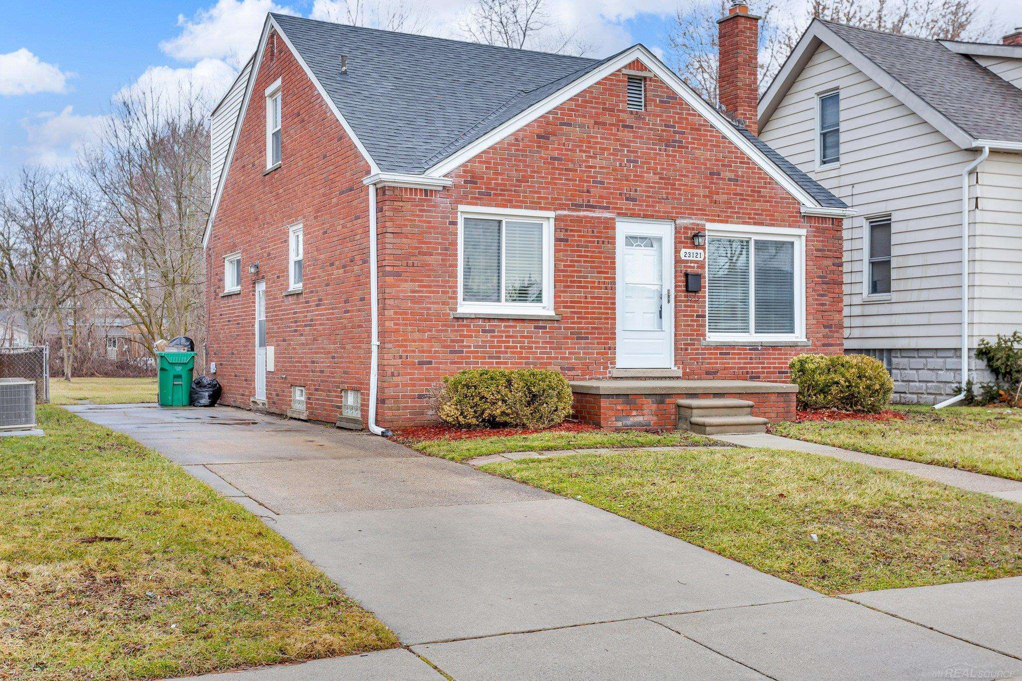 Eastpointe, MI 48021,23121 Hayes Avenue