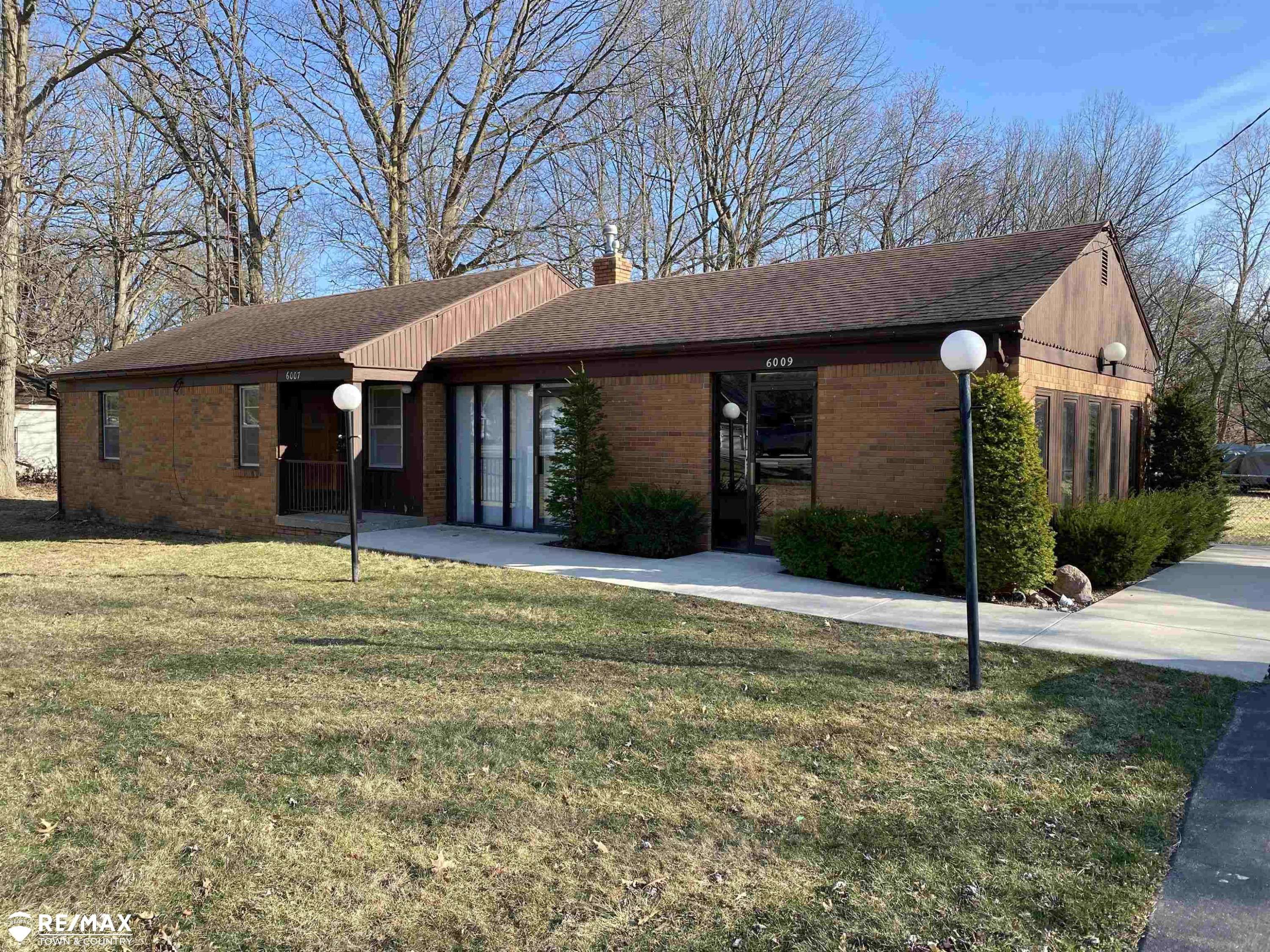 Flint, MI 48532,6007 Corunna Road