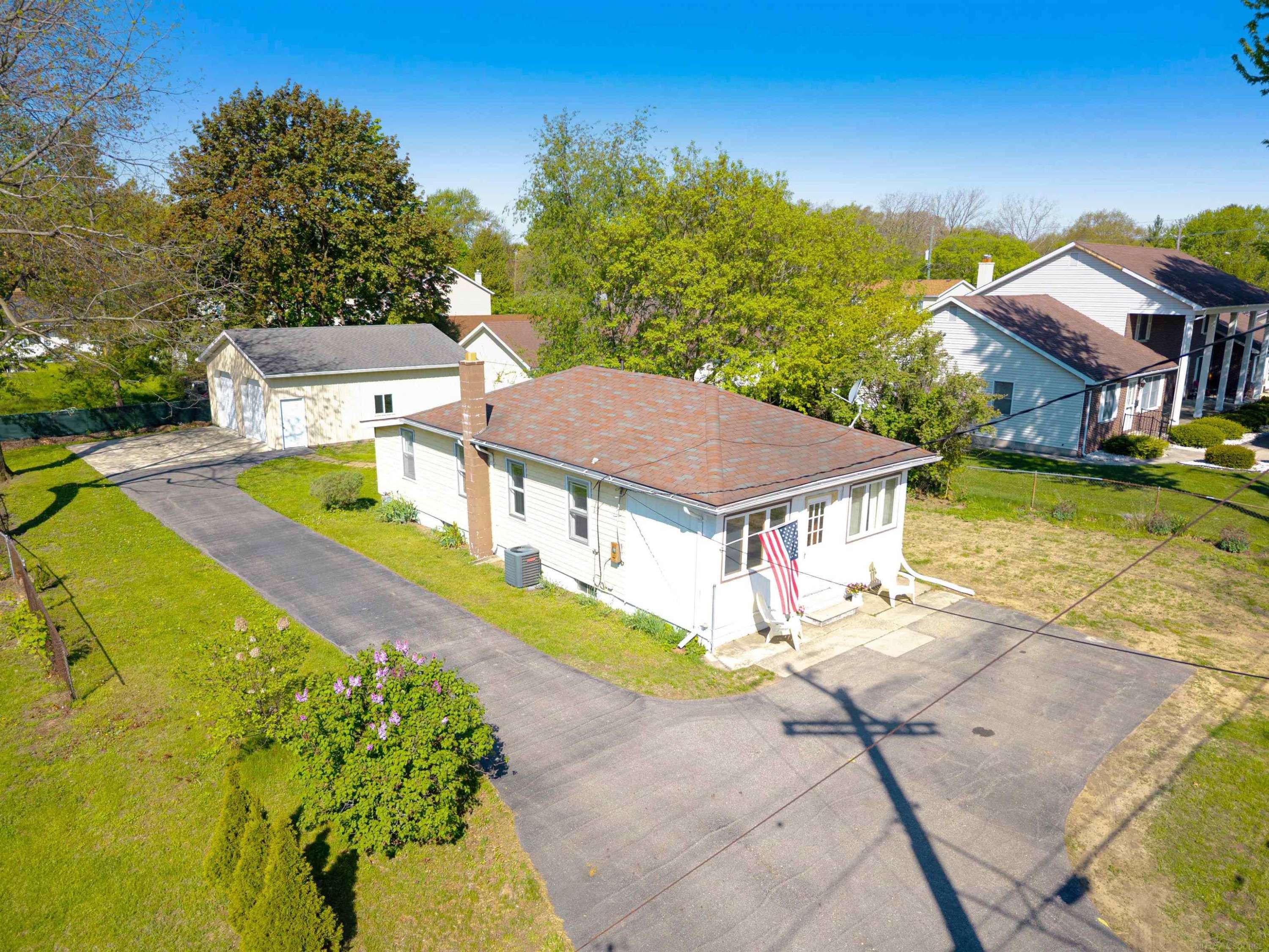 MI 48059,4485 Gratiot Avenue