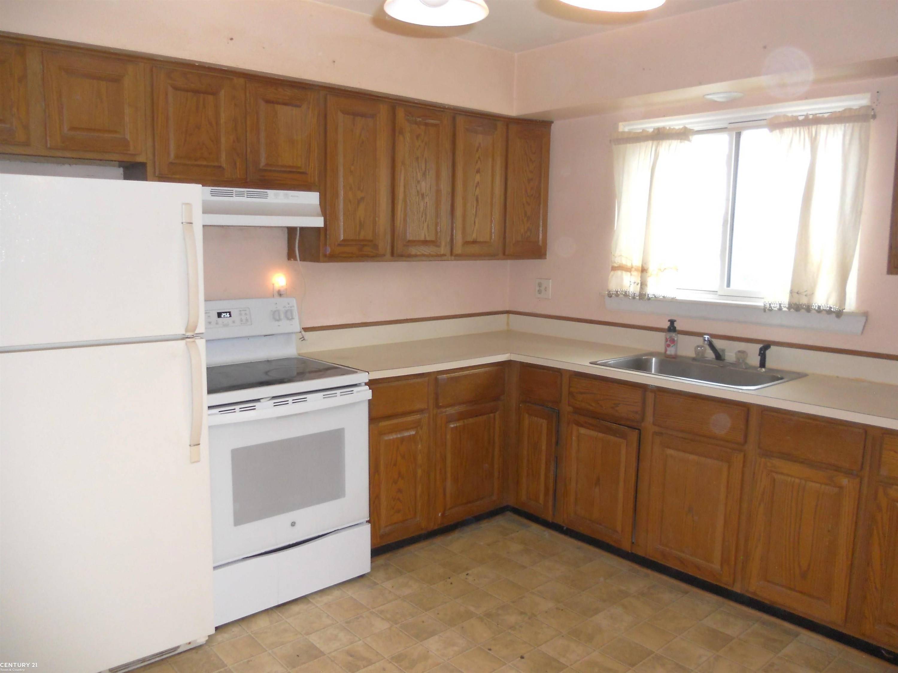 Warren, MI 48093,8196 FARNUM Avenue