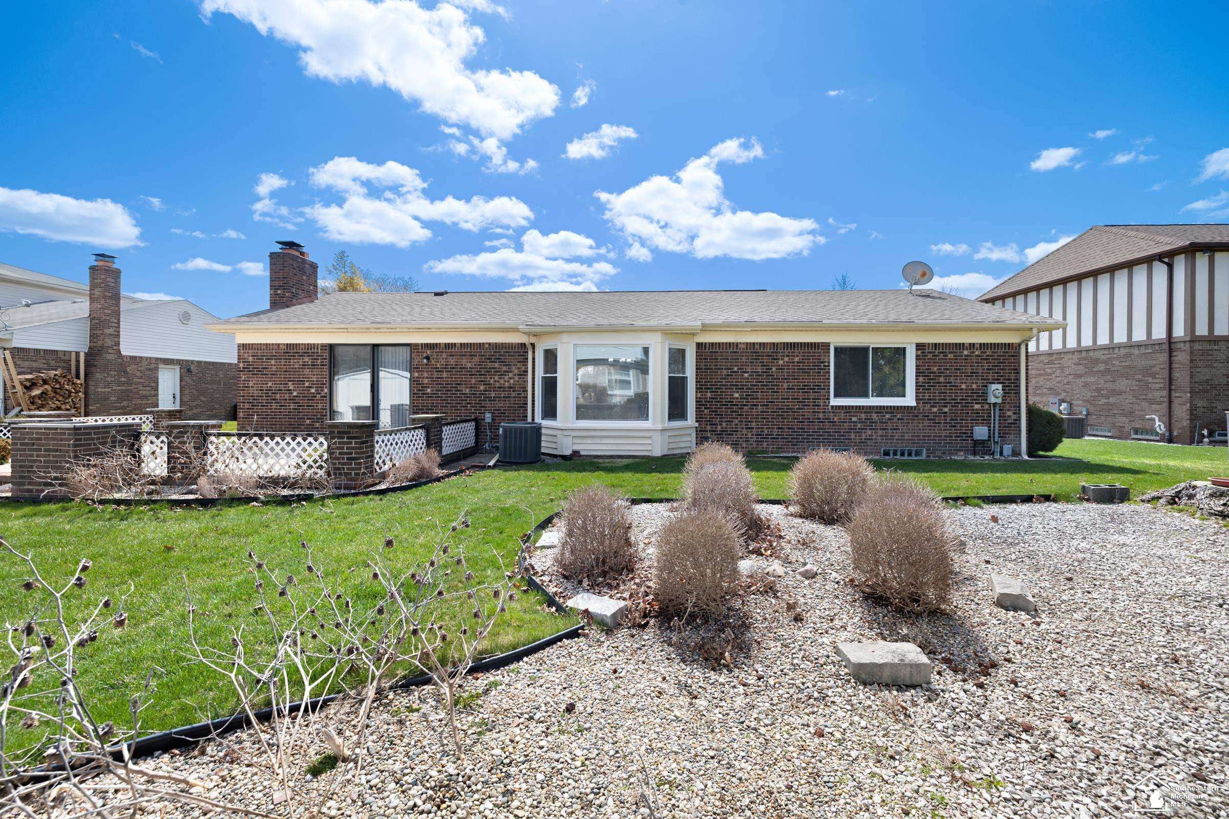 Livonia, MI 48152,33472 6 MILE Road